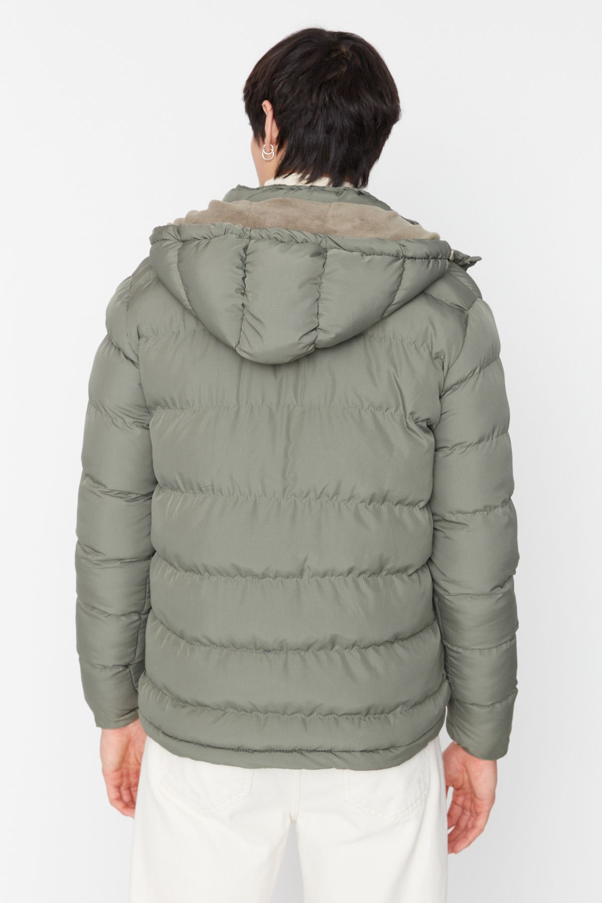 Trendyol Collection-Khakifarbene, aufblasbare Winterjacke – reguläre Passform, wind- und wasserabweisend TMNAW22MO0132 5
