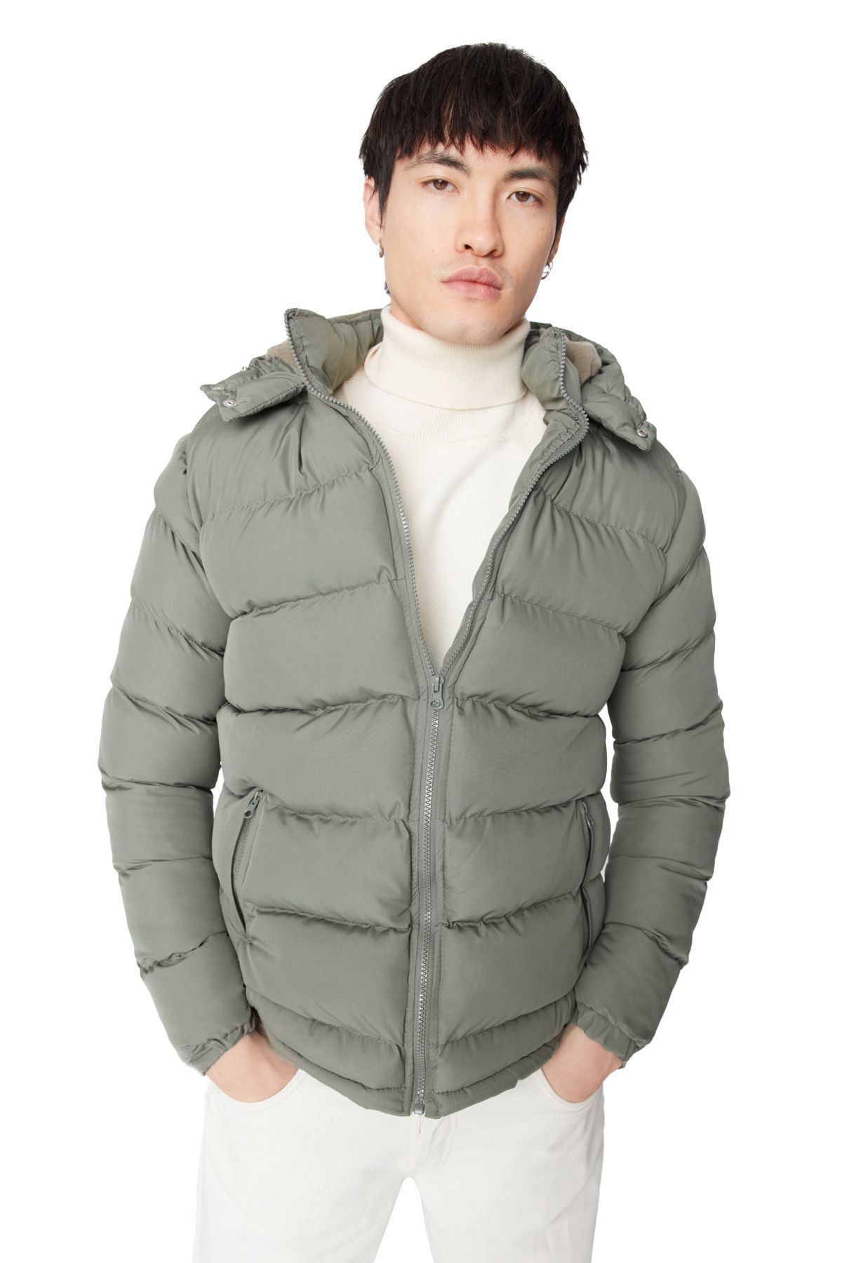 Trendyol Collection-Khakifarbene, aufblasbare Winterjacke – reguläre Passform, wind- und wasserabweisend TMNAW22MO0132 4