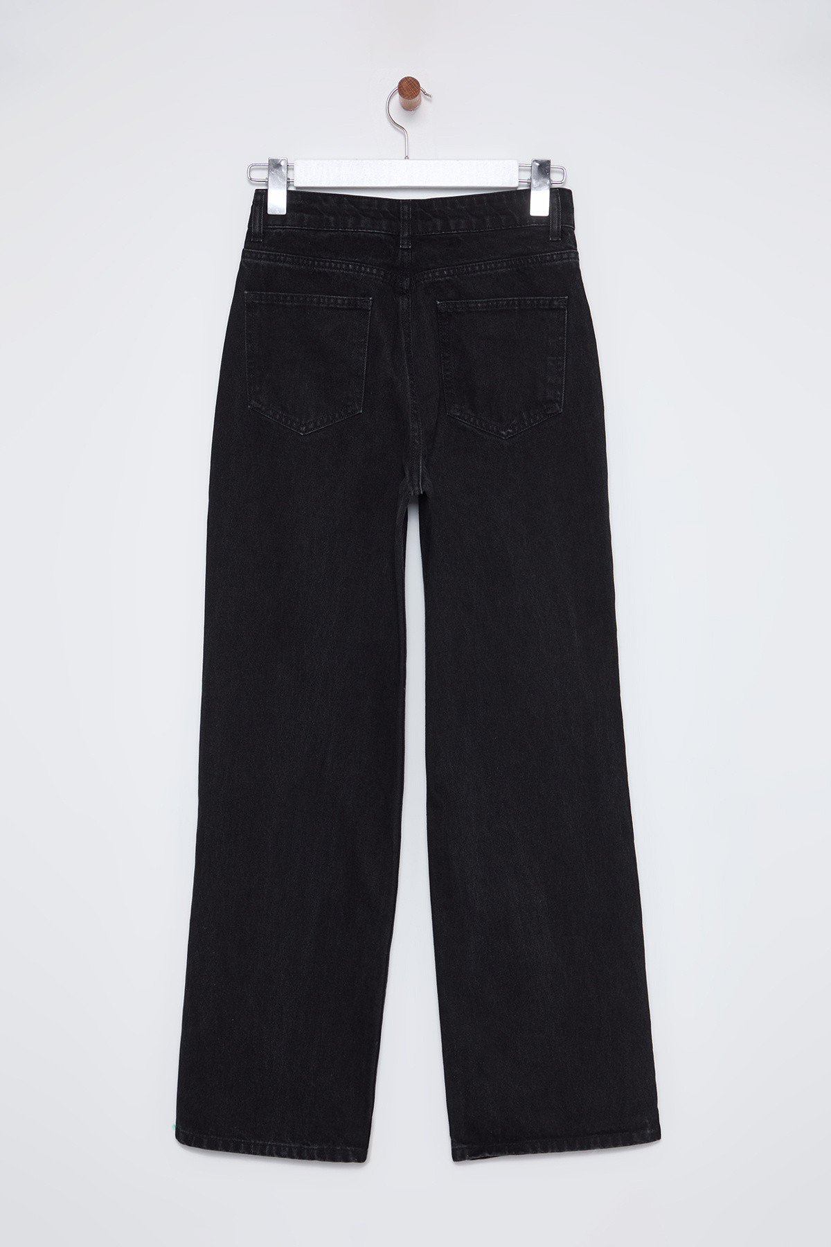 Trendyolmilla  Siyah Trok Detaylı Paçası Yırtmaçlı Yüksek Bel Wide Leg Jeans TWOSS25JE00015 - Görsel 11