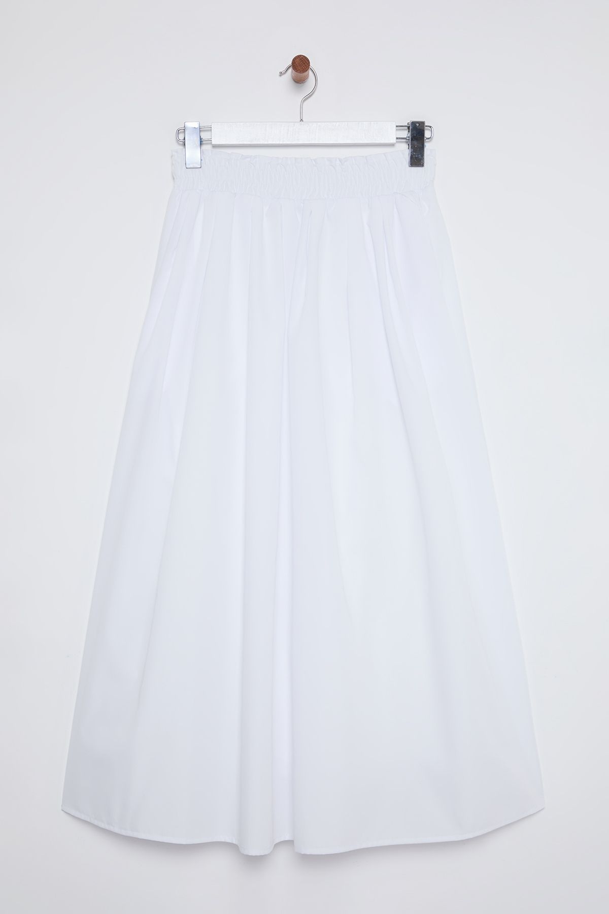 Trendyol Collection-Bílá rozšířená Maxi elastická sukně Twoss25Et00017 11
