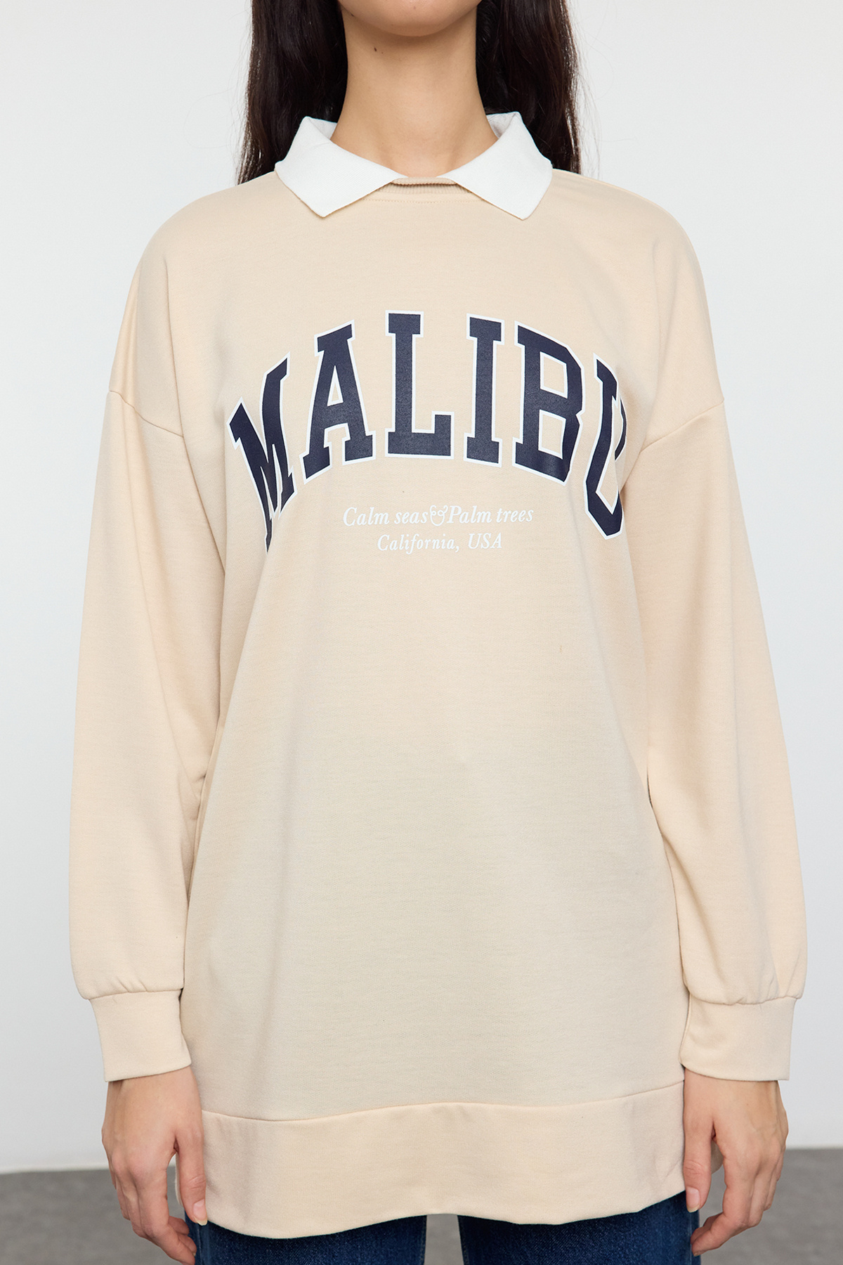 Trendyol Modest-Beige gestricktes Sweatshirt mit Polokragen-Stickerei – TCTAW23TW00083 4