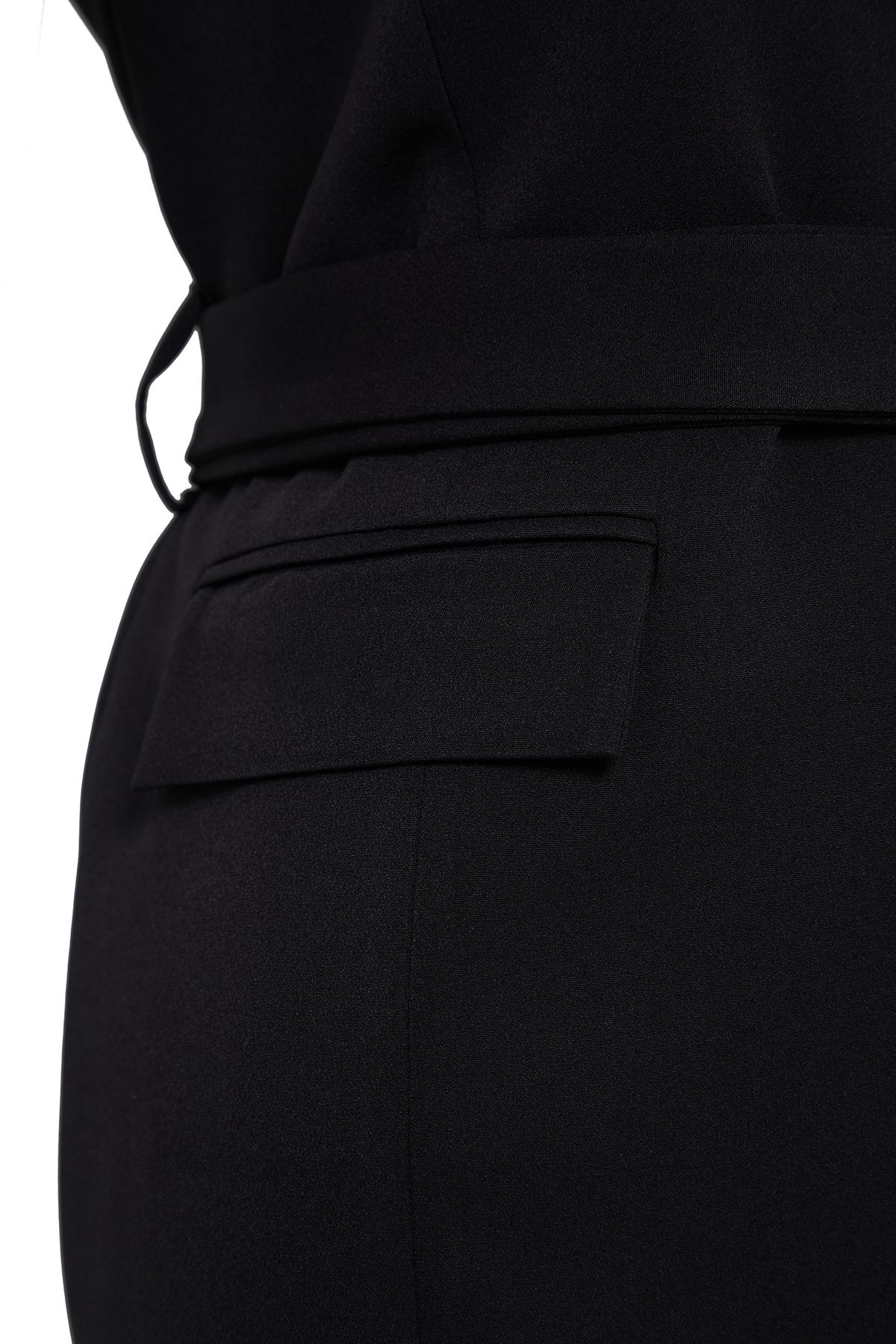 Trendyol Curve-Schwarze gewebte Weste mit regulären Gürtelfutter in Übergröße TBBSS25BH00001 8