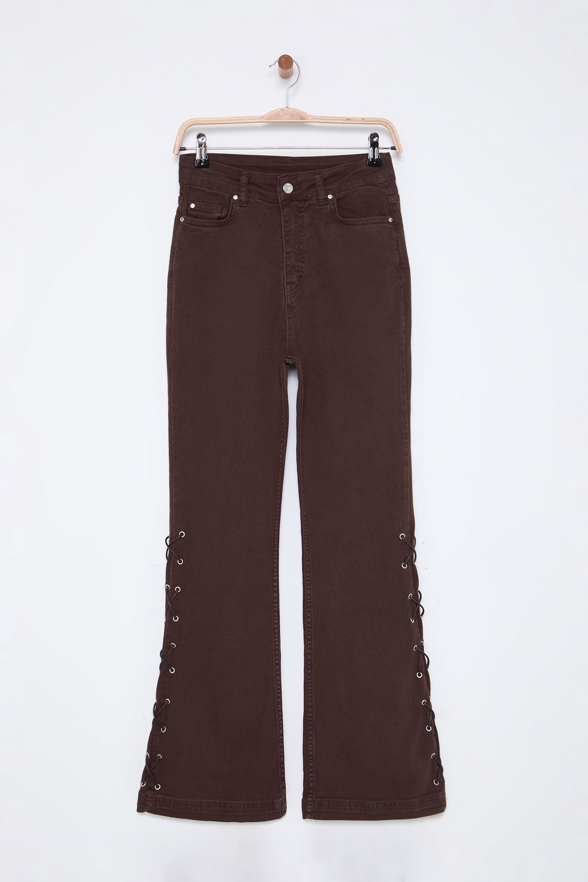 Trendyol Collection-Brązowe jeansy dzwony z wysokim stanem i koronką z oczkami po bokach Twoss25Je00013 8