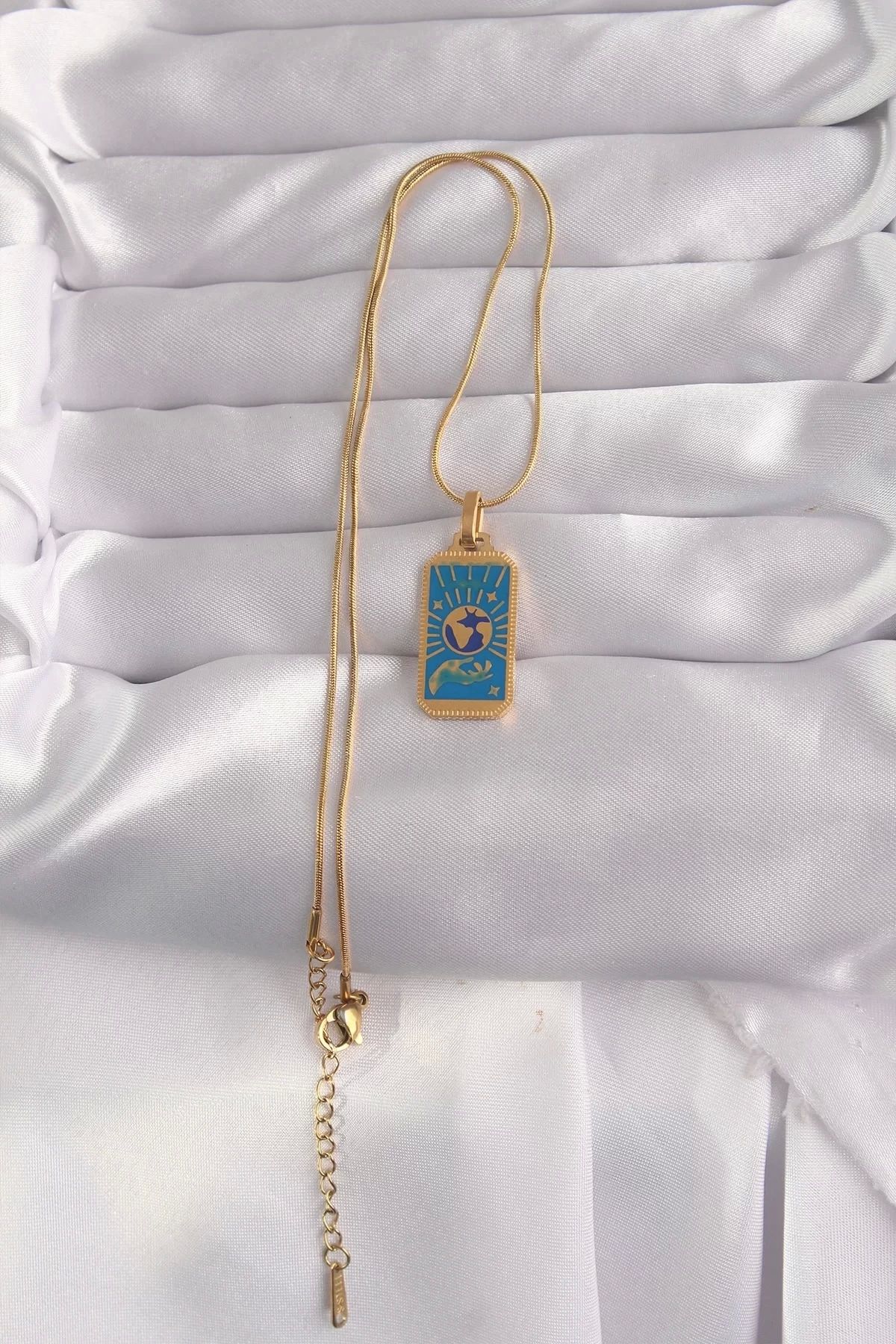 Clariss-316L Steel Gold Color Blue Enameled Hand Figure Tarot Necklace 4