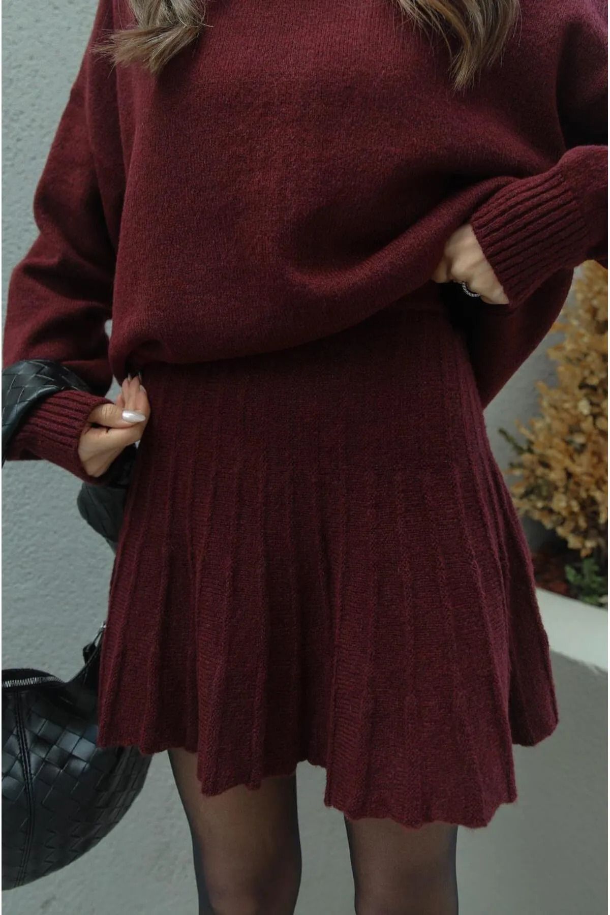 VOLT CLOTHİNG-Damen-Set mit plissiertem Minirock, Fischerpullover, Unterteil und Strickwaren 4