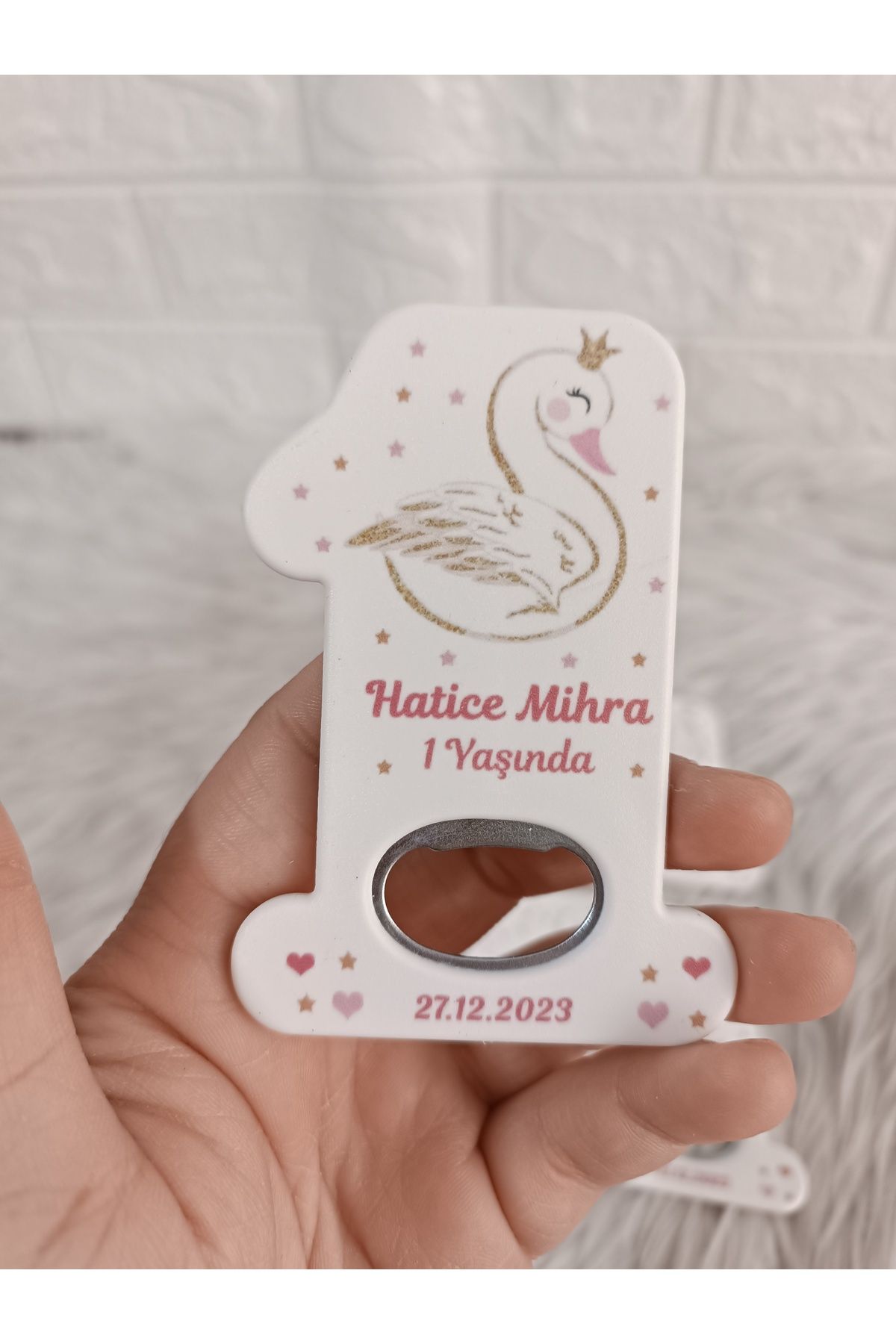 Doğrukan Hediyelik 25 adet taçlı kuğulu 1 rakam açacak magnet yenidoğan doğum günü mevlüt hediyelikleri