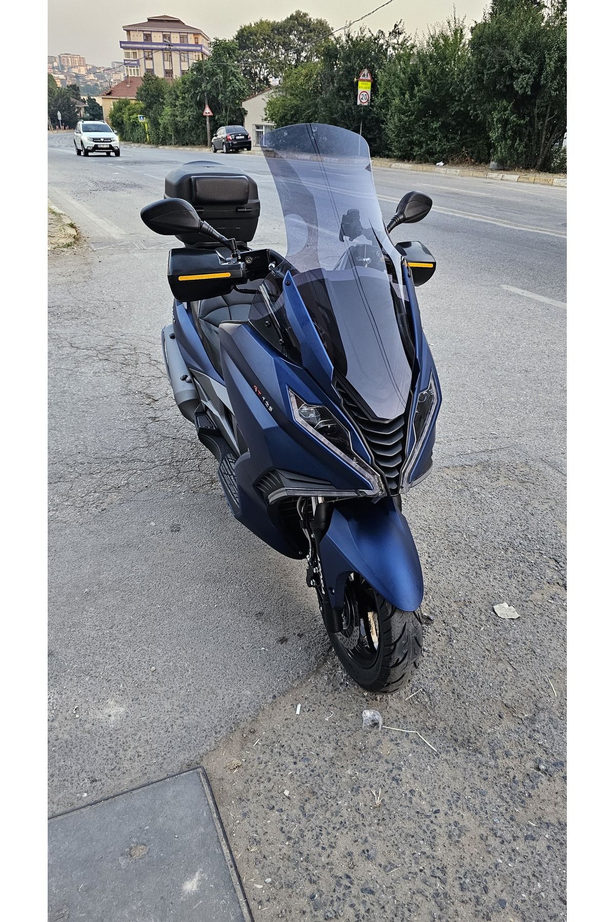 Arora GT 125 250 Siperlik Ön Cam 2023-2025 Model 83cm Füme Renkli 4mm UZUN CAM