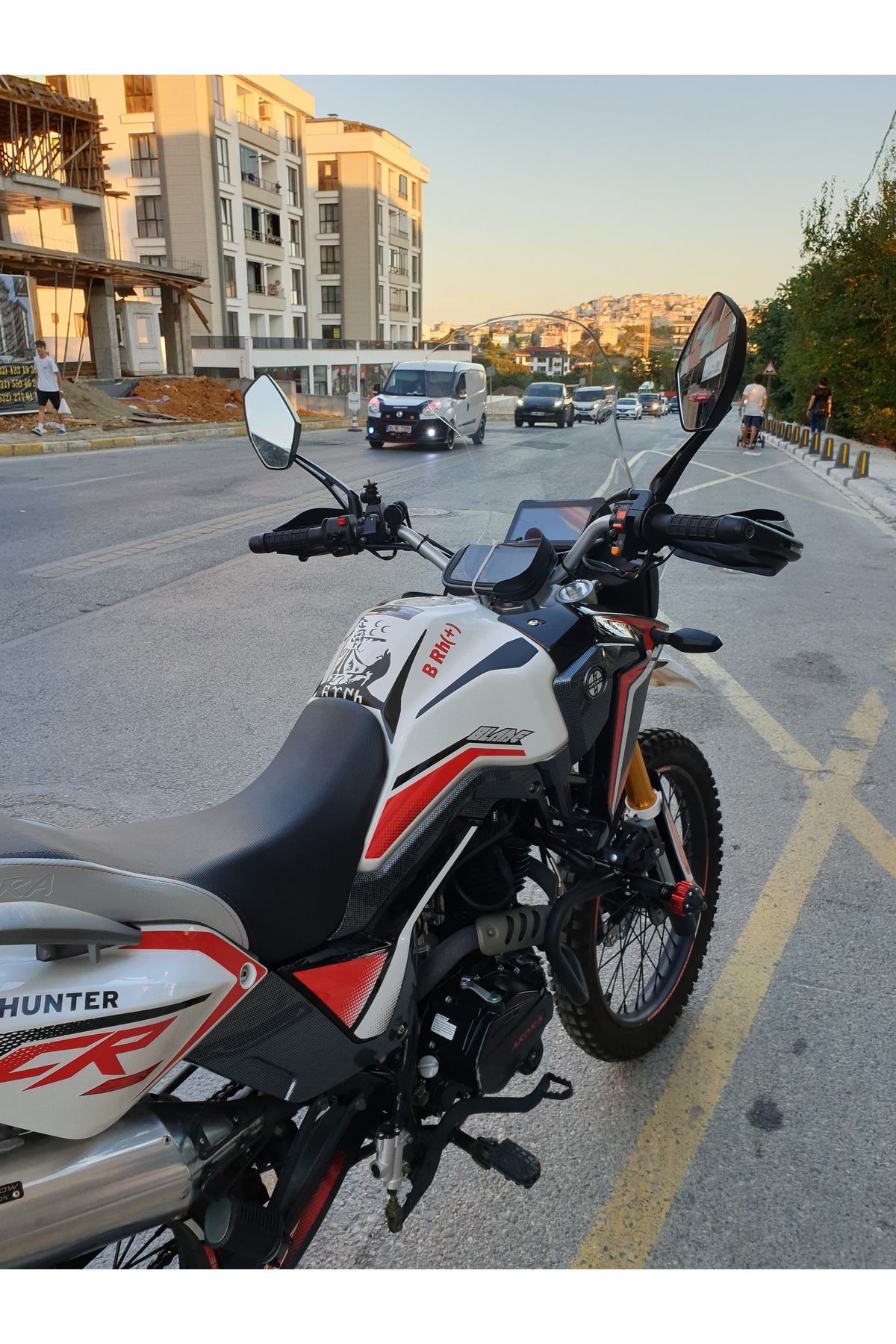 Arora CR 250 Siperlik Ön Cam 2025 Model 55cm Şeffaf Renkli 4mm