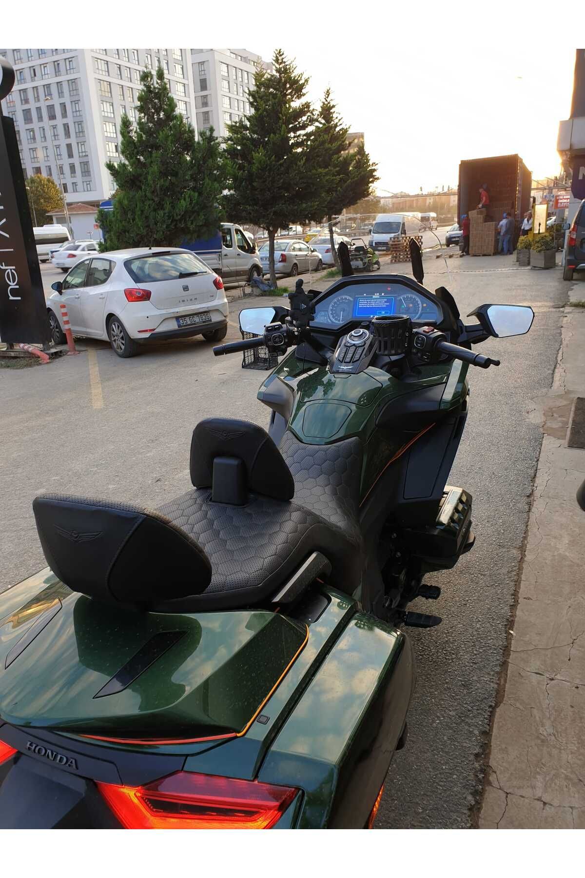 Honda Goldwing Bagger Siperlik Ön Cam 2018 2023 Model 38cm Şeffaf Renkli 4mm ORTA BOYLU CAM