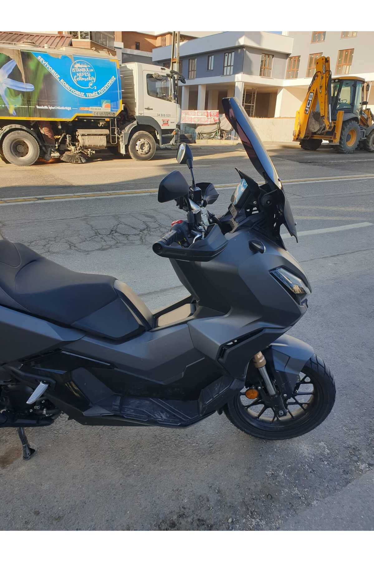 Honda Adv 350 Siperlik Ön Cam 2023-2025 Model 60cm Siyah Renkli 4mm ORTA BOYLU CAM