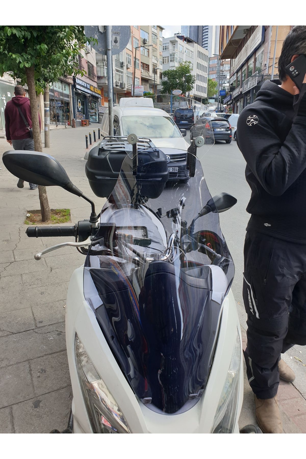 Honda Pcx Siperlik Ön Cam 2014 2017 Model 65cm Füme Renkli 4mm ORTA BOYLU CAM