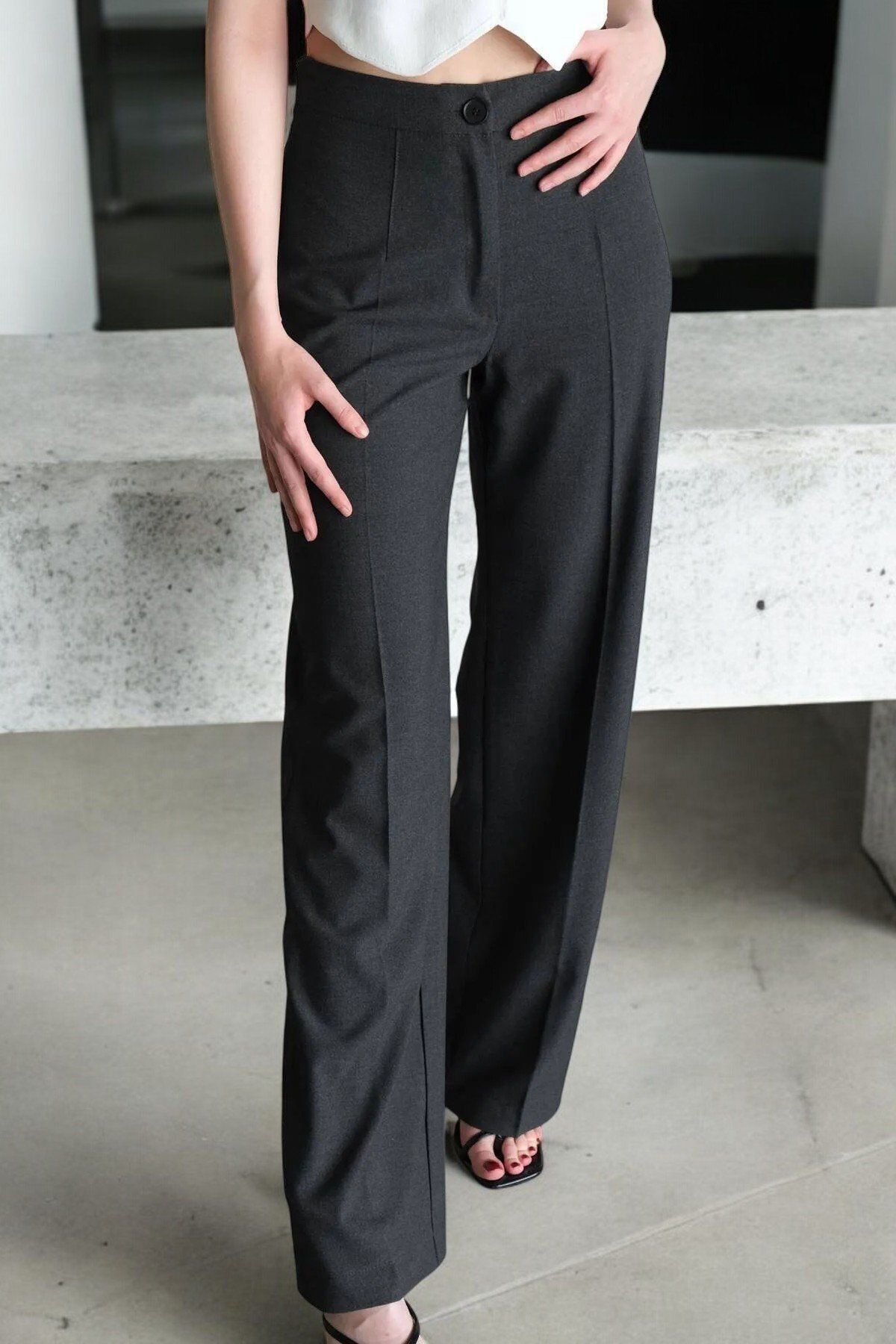 HAKKE-Belt Below Pleated Wide Leg Pant 2