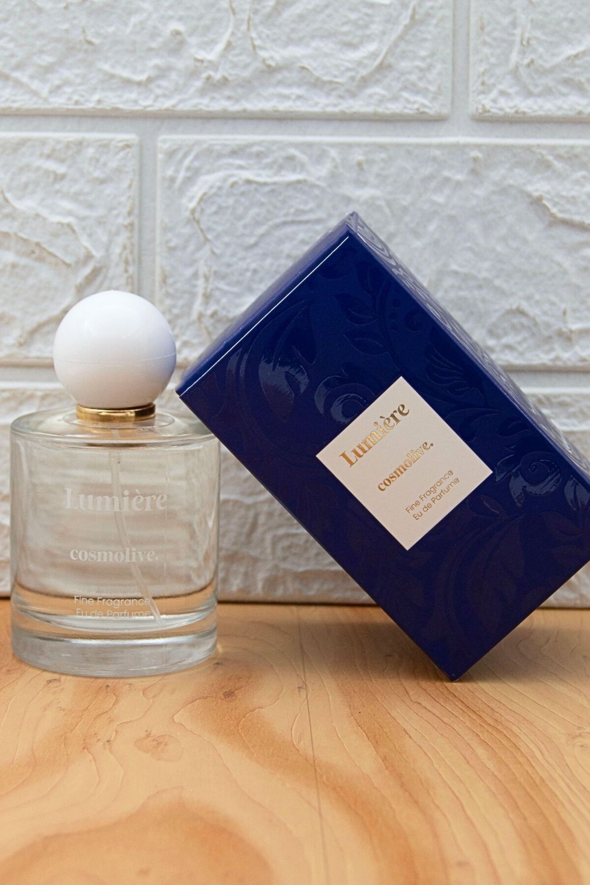 عطر زنانه مخملی OUD LUMIERE دائمی موهای اساسی بالا Cosmolive
