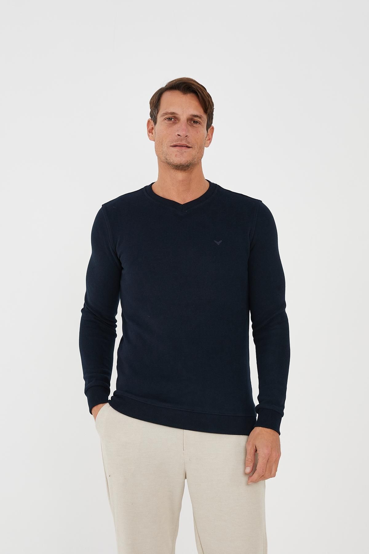 Maccali-Men's Relaxfit Winter V Neck Long Solid Navy Blue Sweatshirt 1