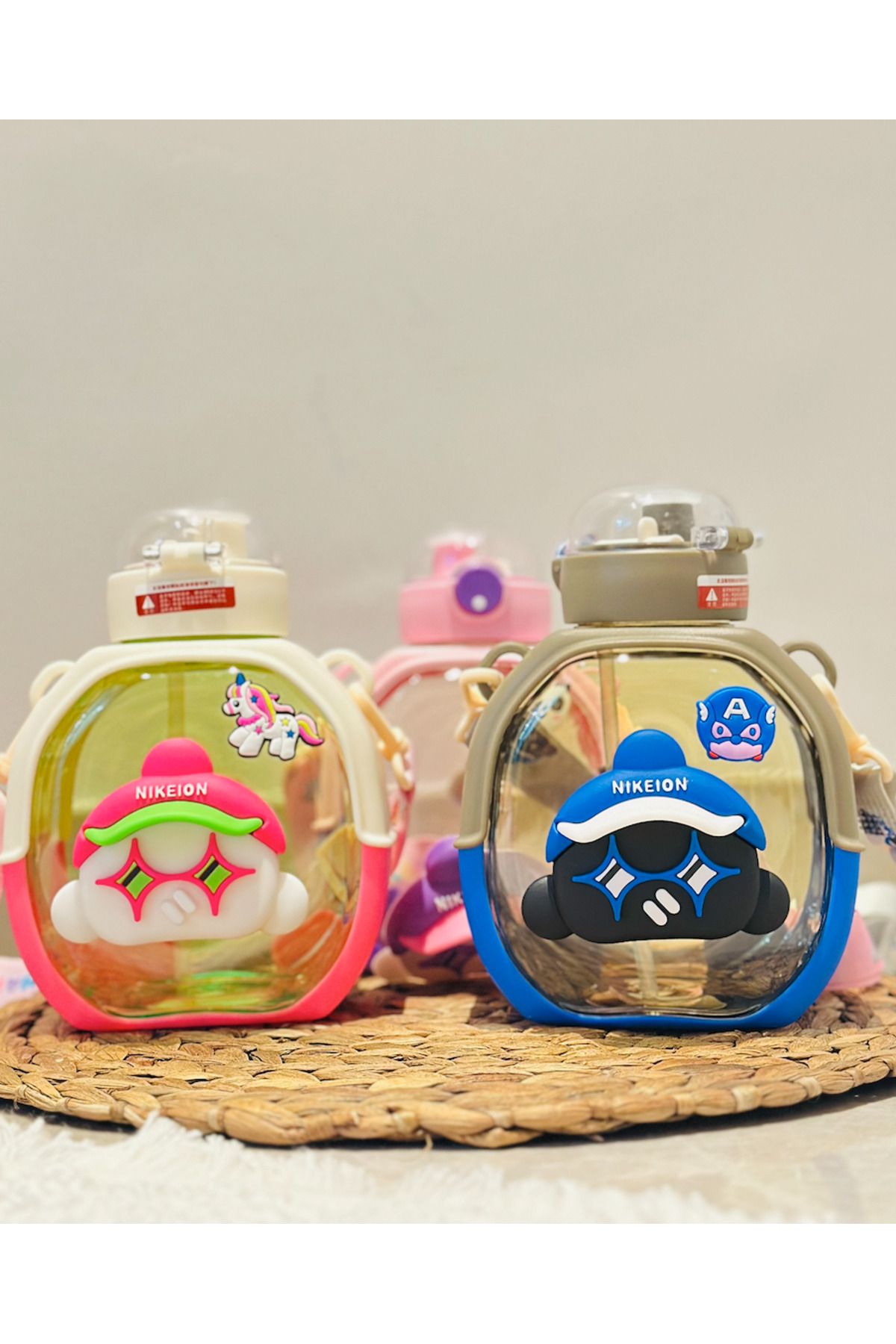 CNSZ-Practical Stylish Water Bottle with Straw - Transparent Character Design 4