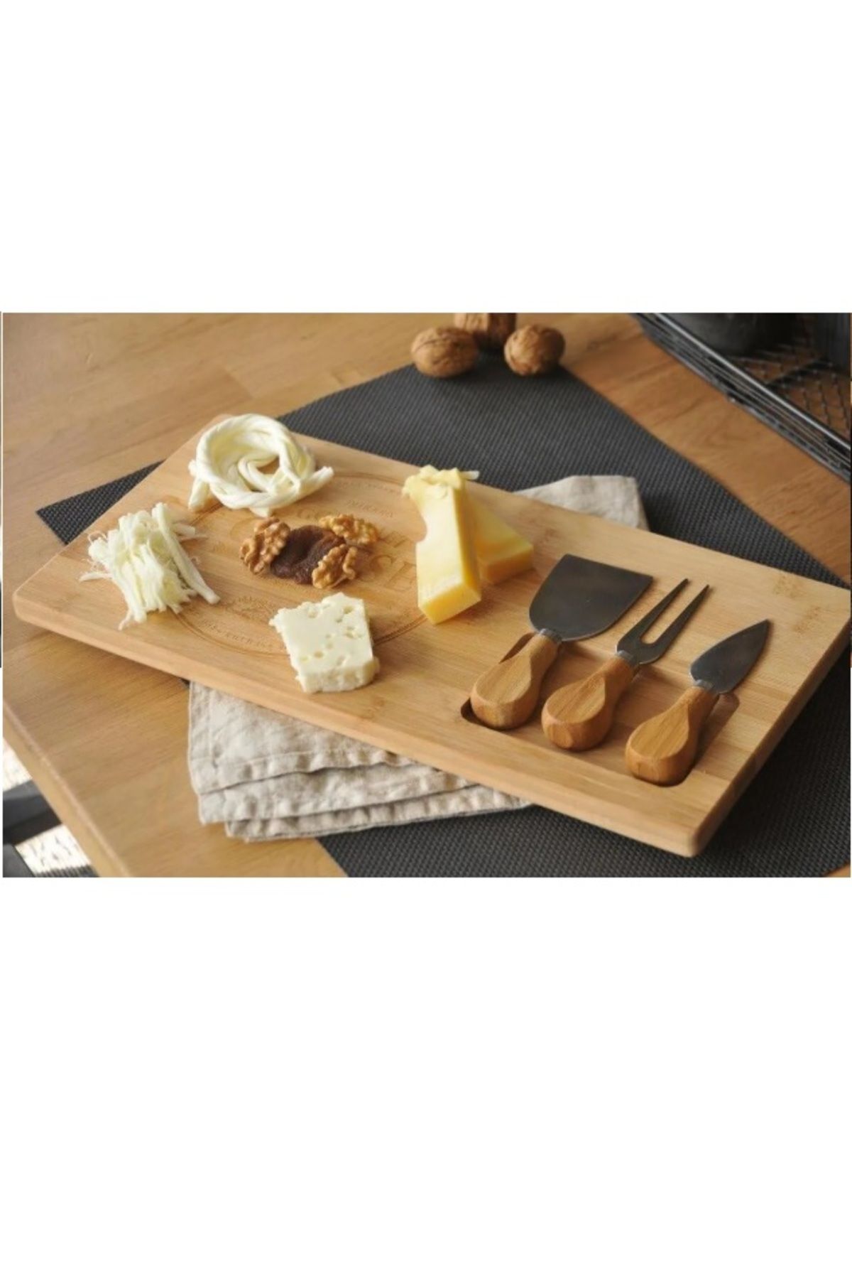 OneHouse-Cutting Board - Brown - Bamboo 1