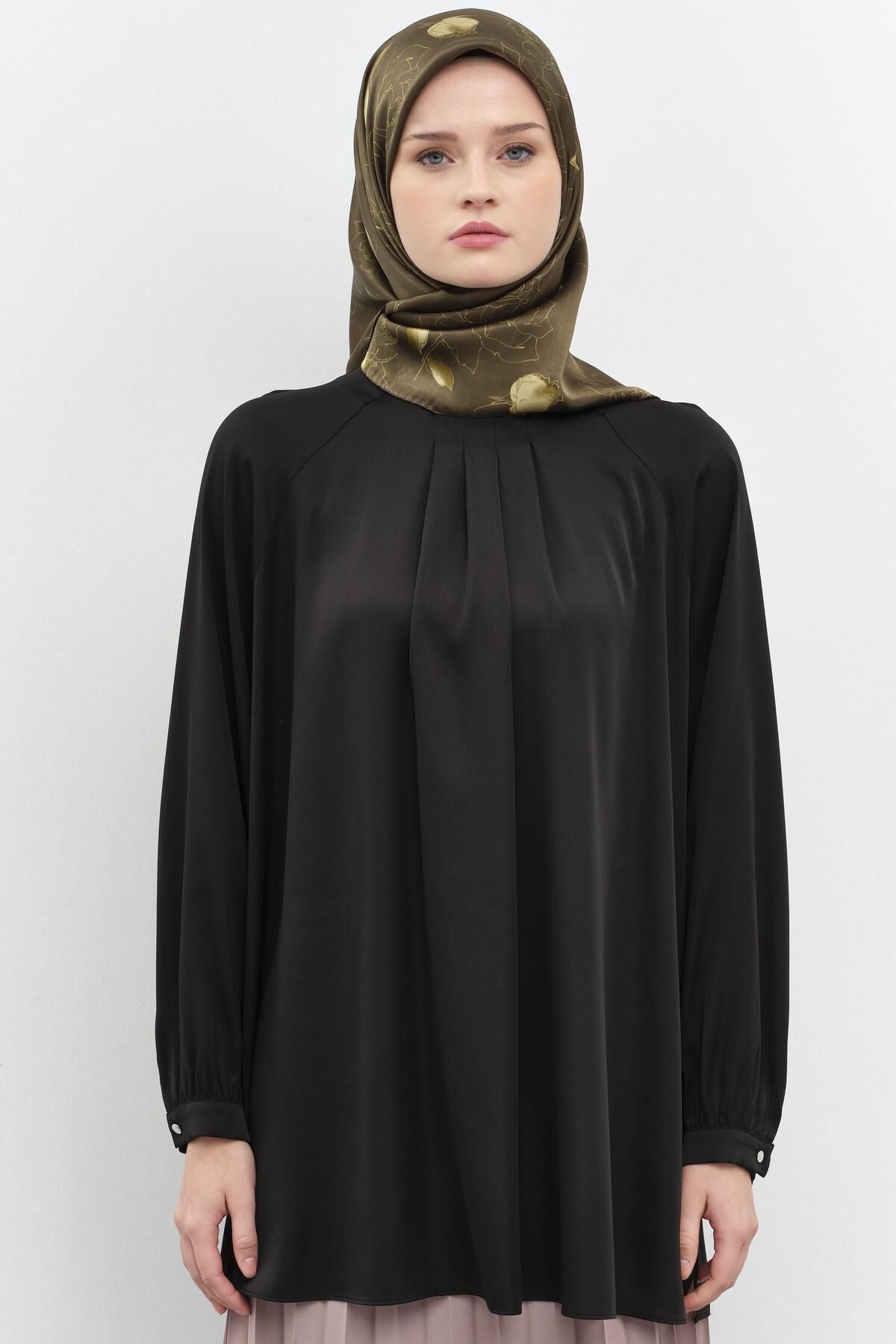 Tuğba-Black Blouse - Collar Pleat Detail 1