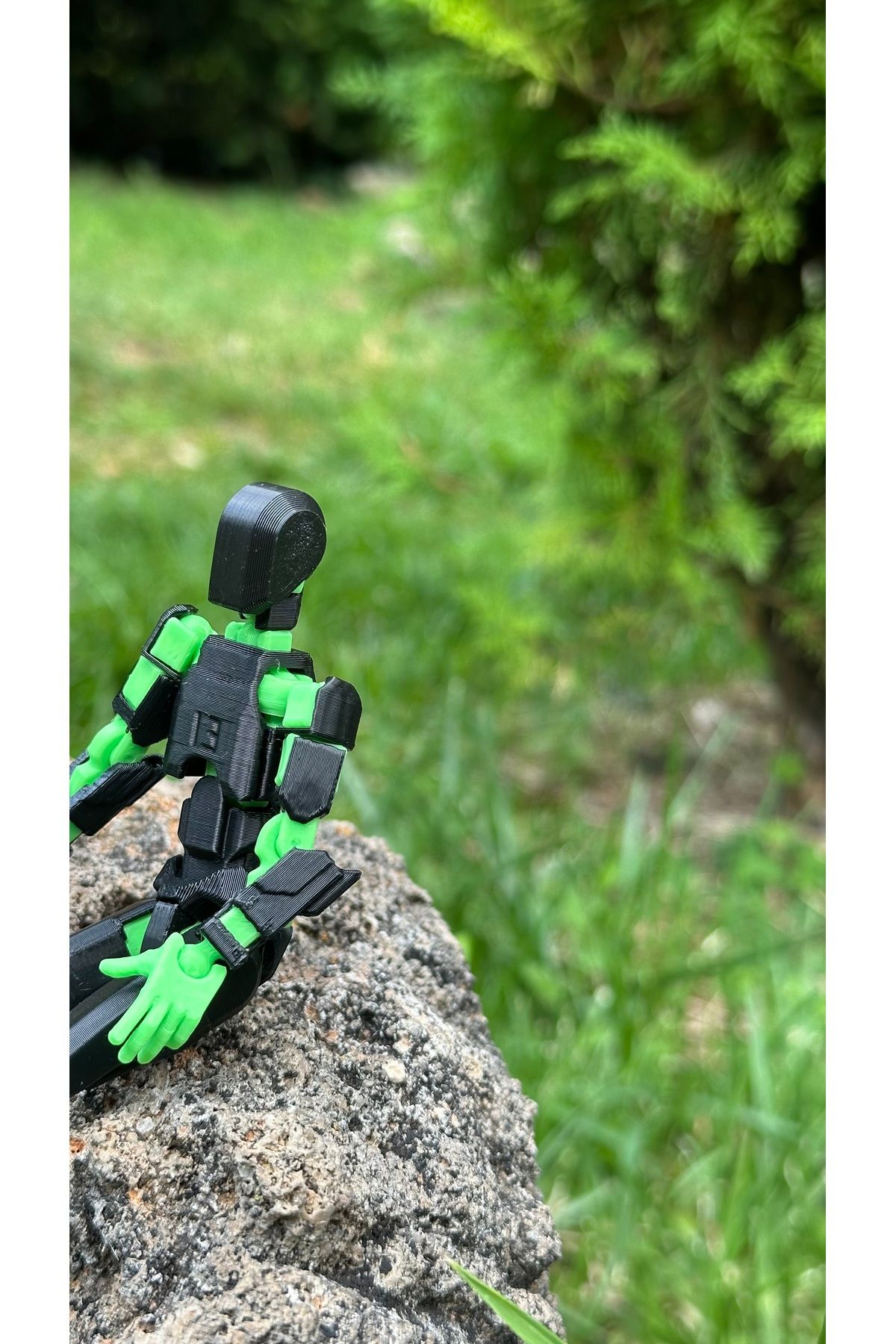 Loopify Titan 13 - Lucky 13  Oynar Eklemli Robot Figür Oyuncak  Siyah Yeşil Dummy
