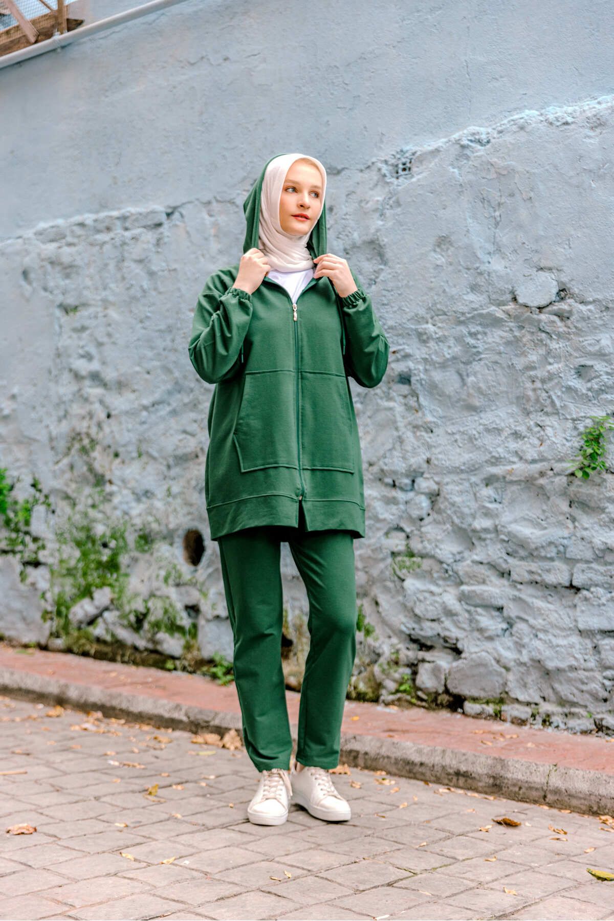 FEEL STYLE-Women's Hijab Tracksuit Set Kangaroo Pocket Green Set 2