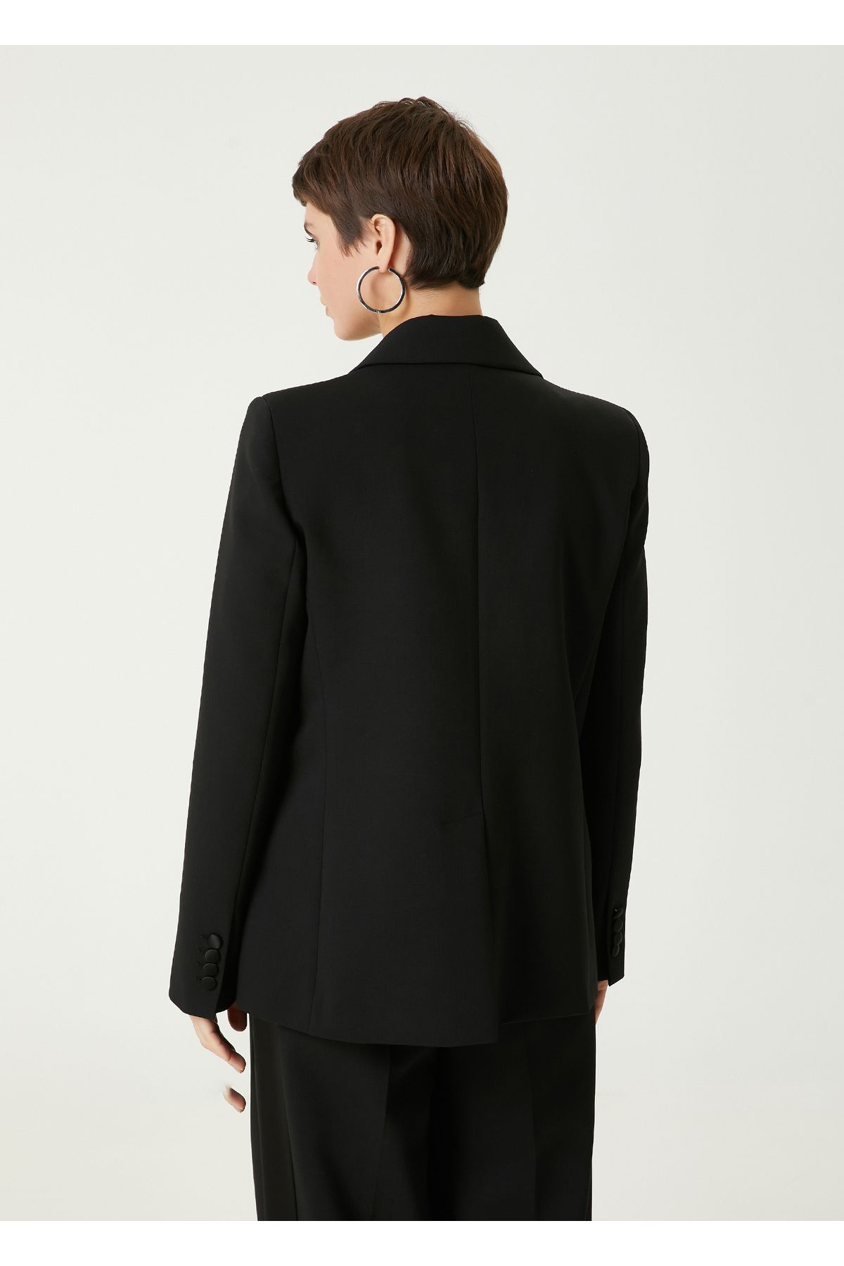 Academia-Black Satin Collar Tuxedo Jacket Size: 40 7