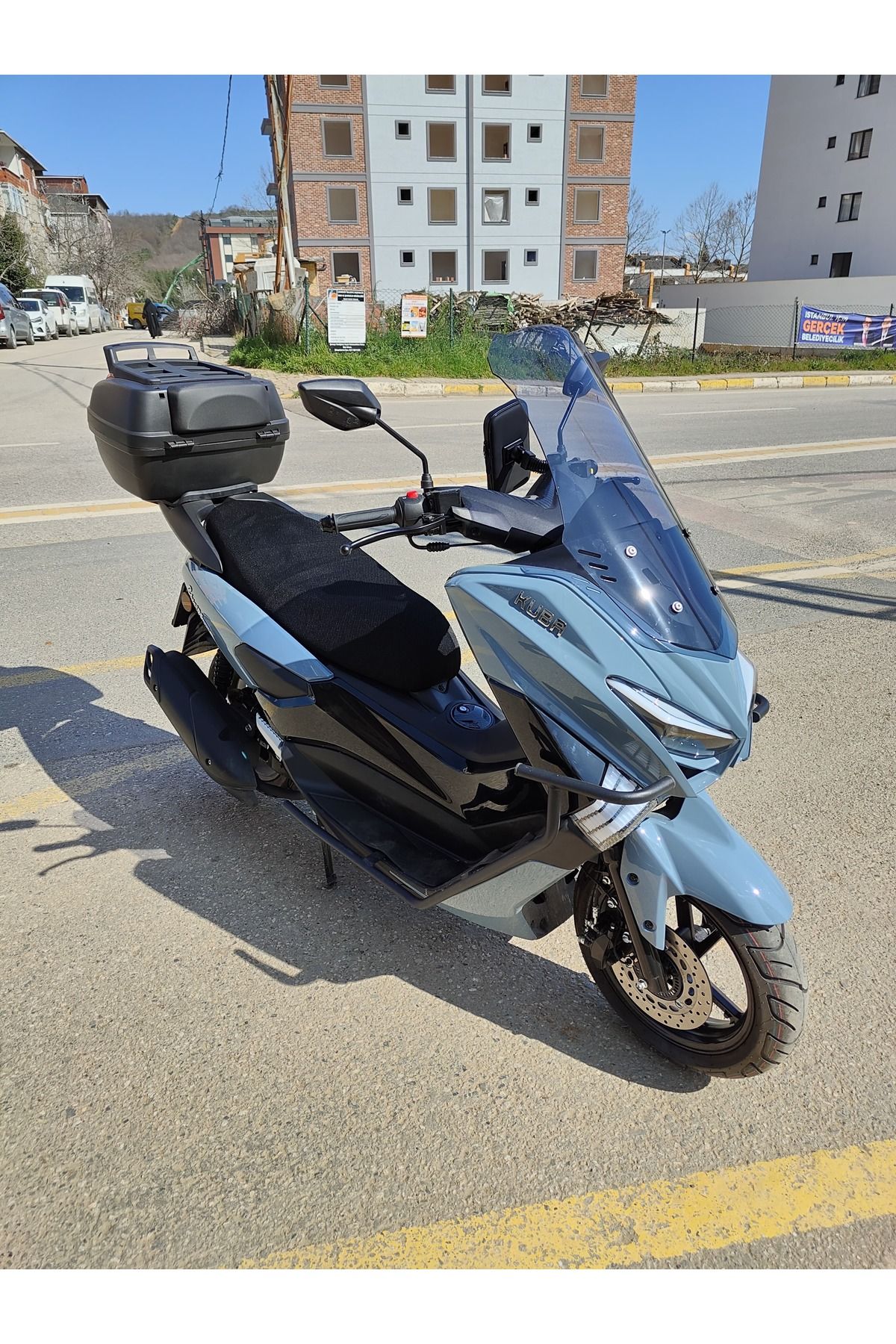 Küba Chia 125 Siperlik Ön Cam 2023-2025 Model 55cm Füme Renkli 4mm KISA SPOR CAM
