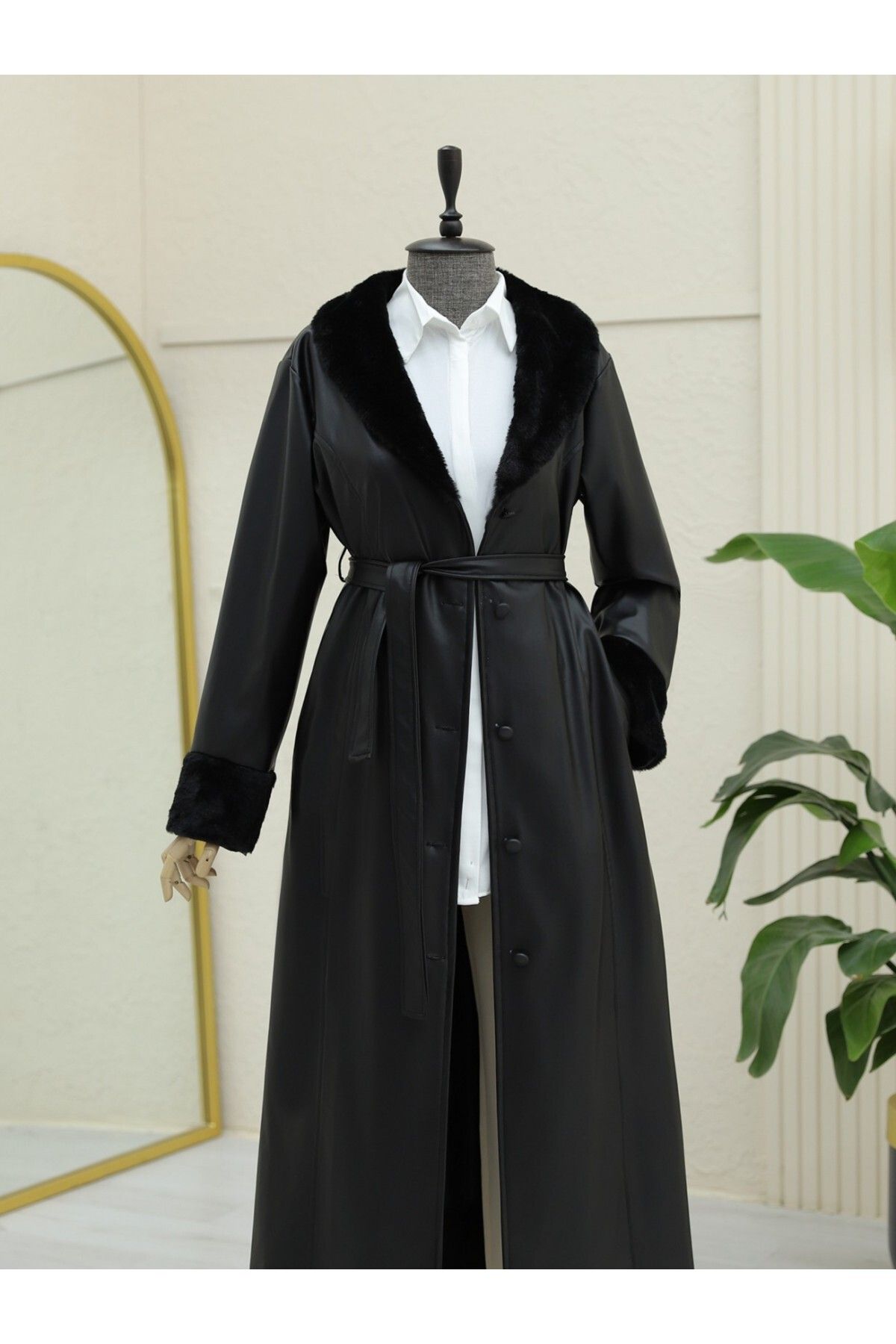 Modamorfo-Plush Lace-Up Leather Overcoat with Sleeves and Collar 1