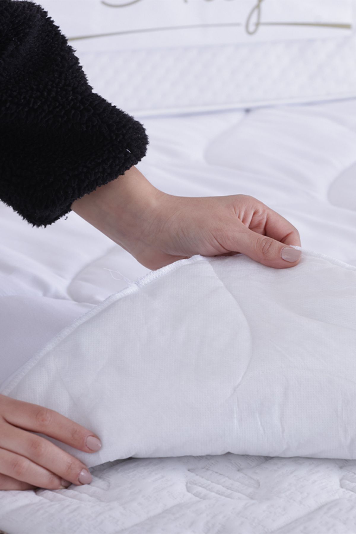 Single 120-200 Mattress Protector Quilted Full Edge Elastic-Fitted Flare