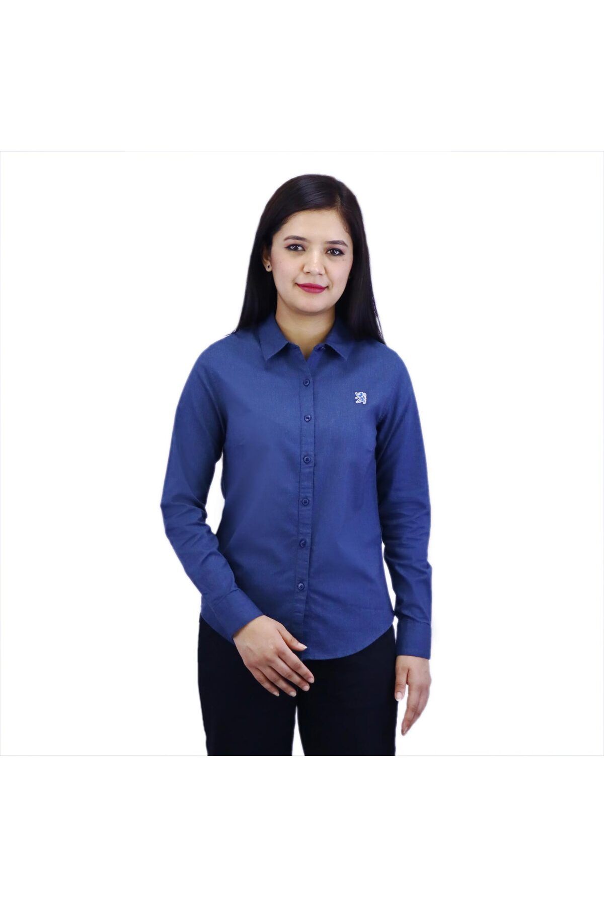 Giordano-Women Oxford Shirt with Small Lion Embroidery 1