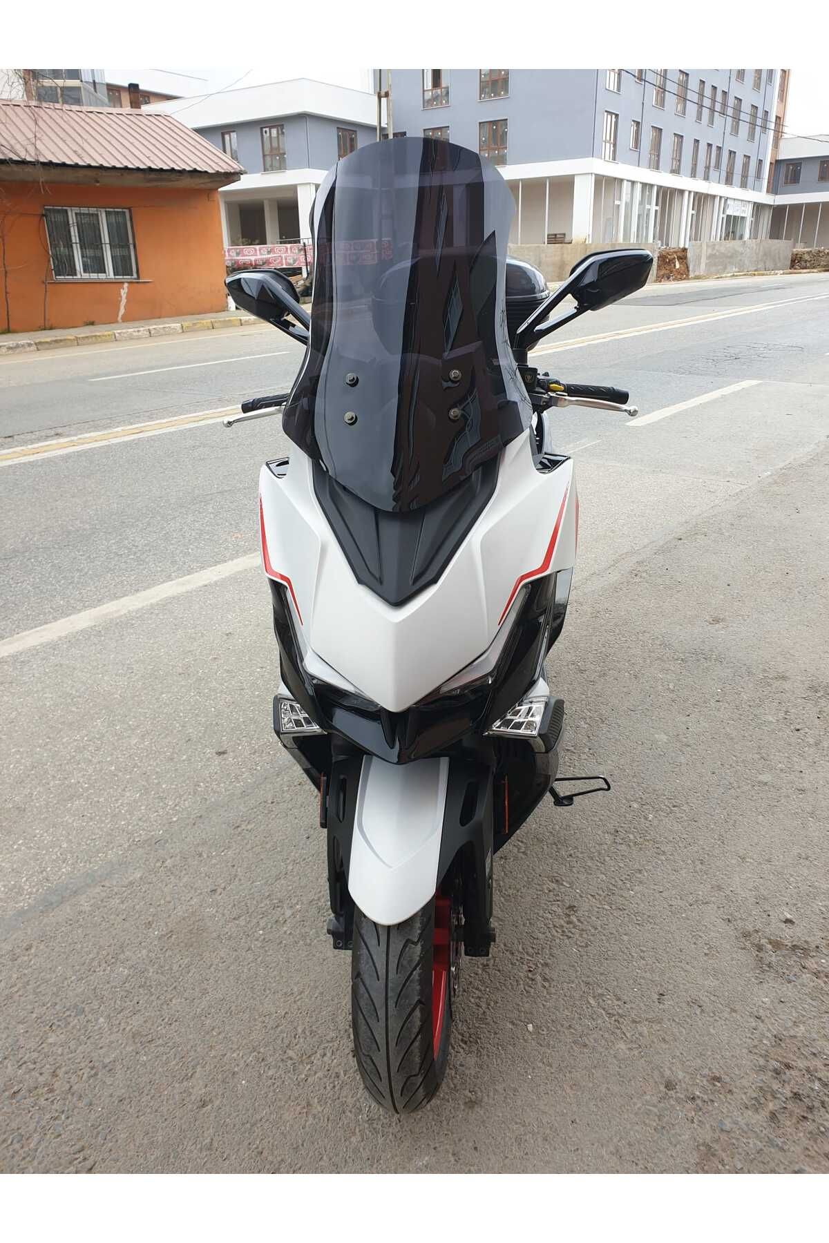 Kymco Xciting VS 400 Siperlik Ön Cam 2023-2025 Model 66cm Siyah Renkli 4mm