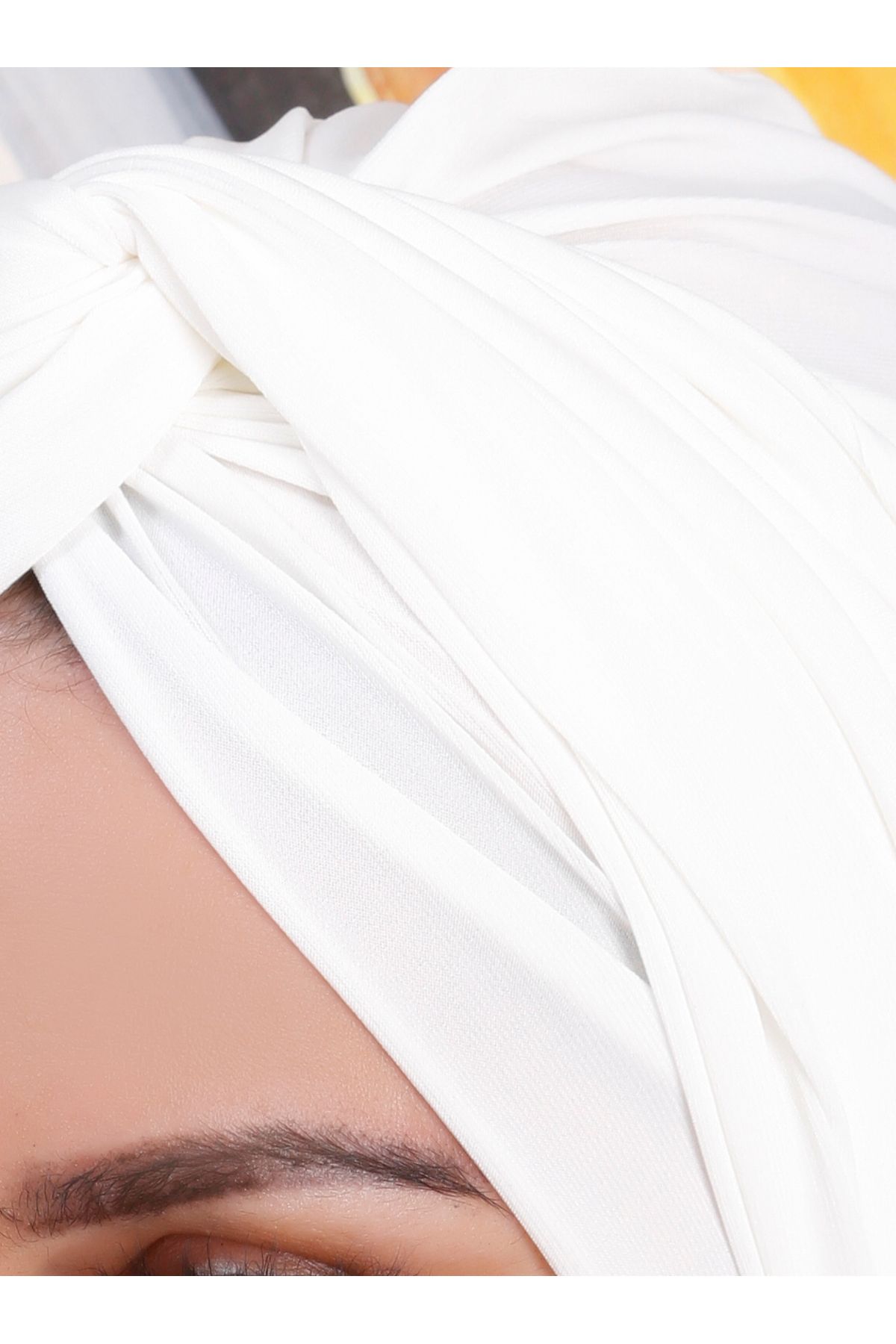 Differenza-White Sandy Wrapped Bonnet 2