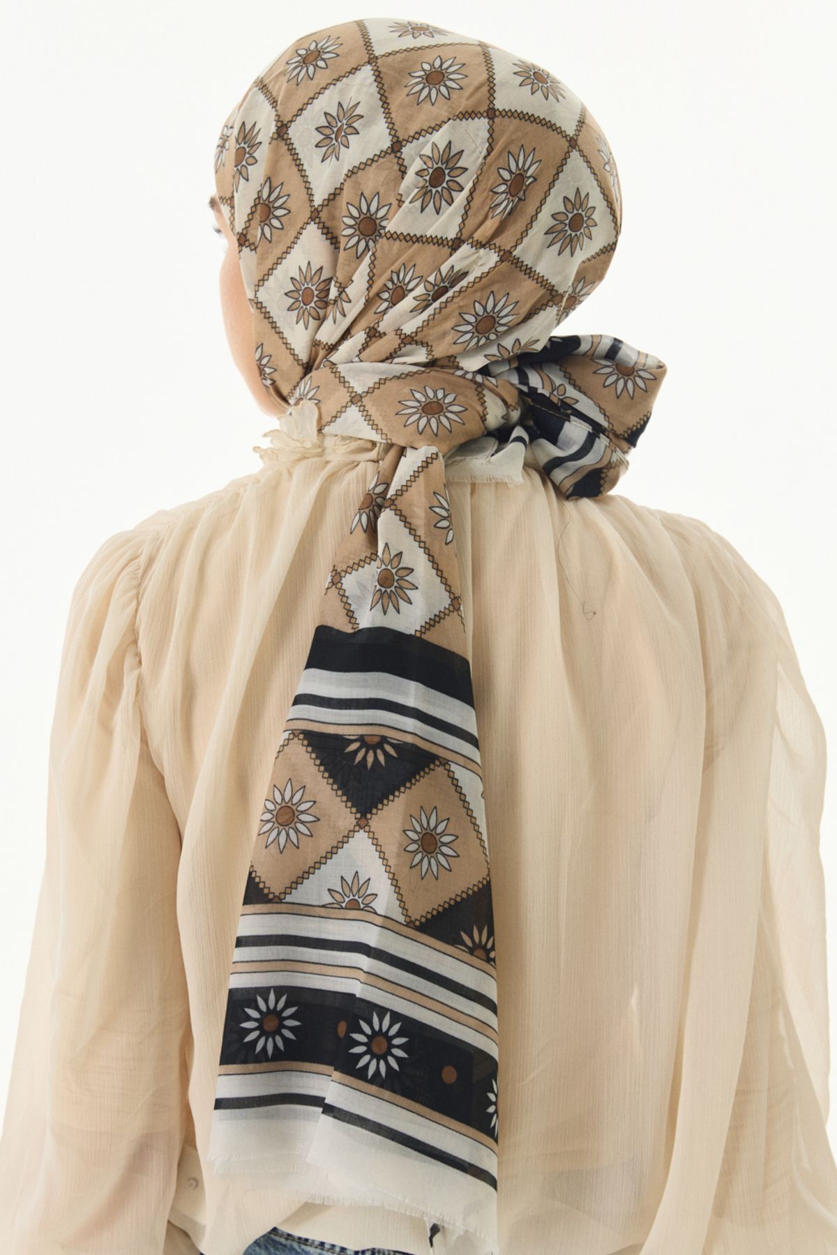 SOFT AKSESUAR-Daisy Patterned Shawl - Stylish and Comfortable 4