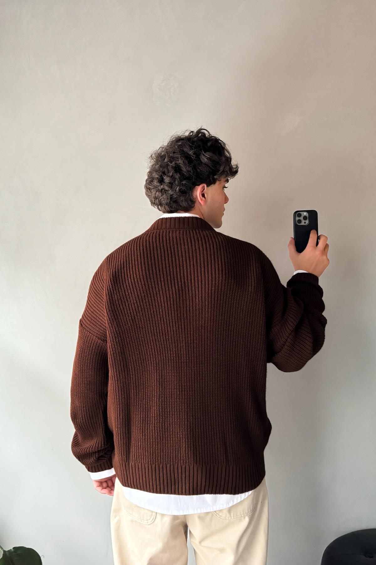 Minimal Nakışlı Bisiklet Yaka Kazak Kahverengi — قهوه‌ای FLAW-031-007-006 — تصویر 2 از 4