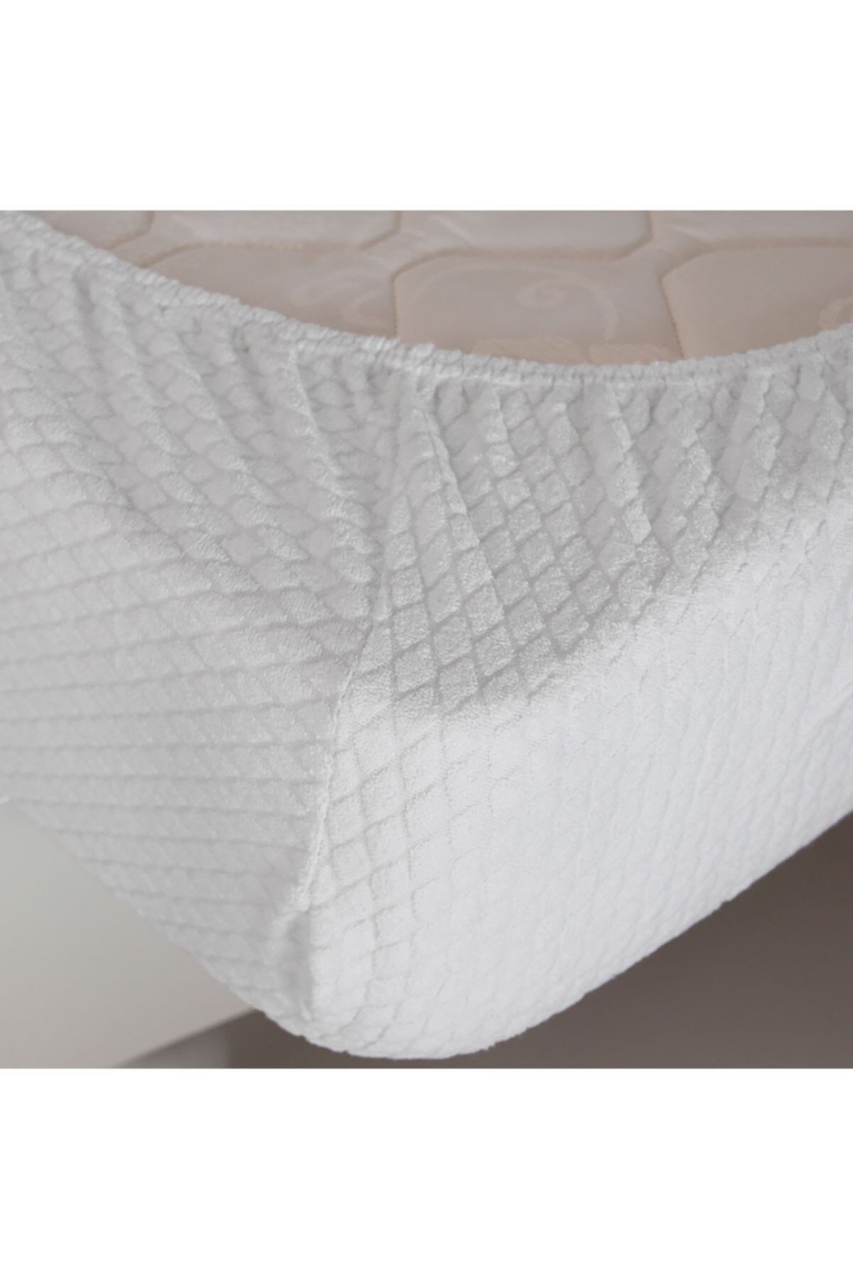 Lucy and Home-Elastic Towel Sheet Diamond Patterned 2