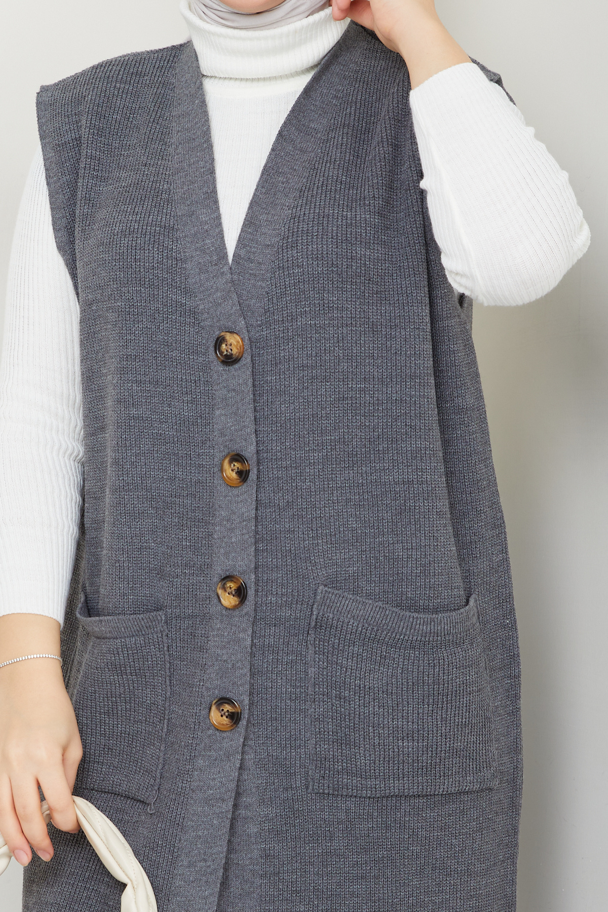 Pamuk Butik-Women's Pocketed Button Closure Knitwear Vest 8