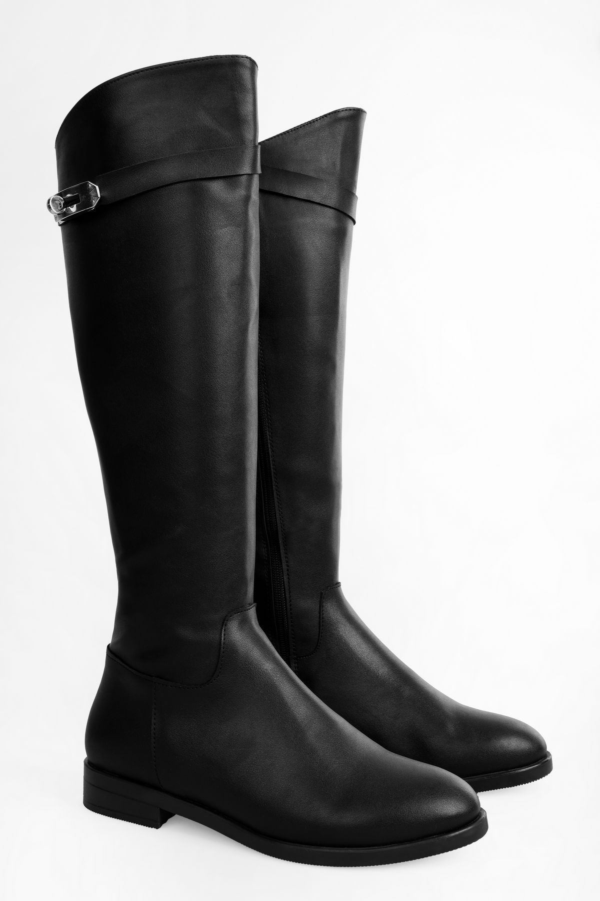 Shoeberry-Damen-Stiefel Meroni aus schwarzem Leder mit Schnalle. Schwarzes Leder 3