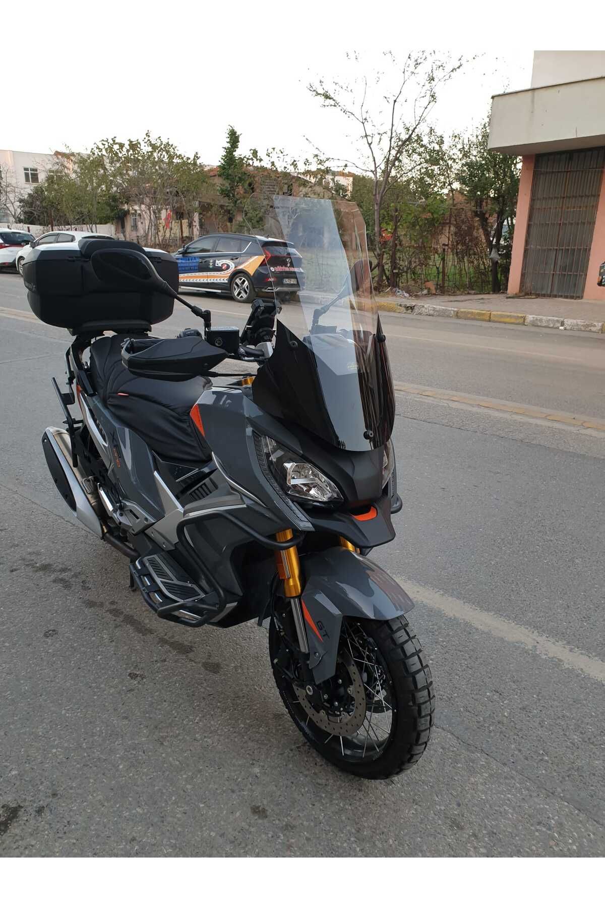 Peugeot XP 400 Siperlik Ön Cam 2023-2025 Model 61cm Şeffaf Renkli 4mm ORTA BOYLU CAM