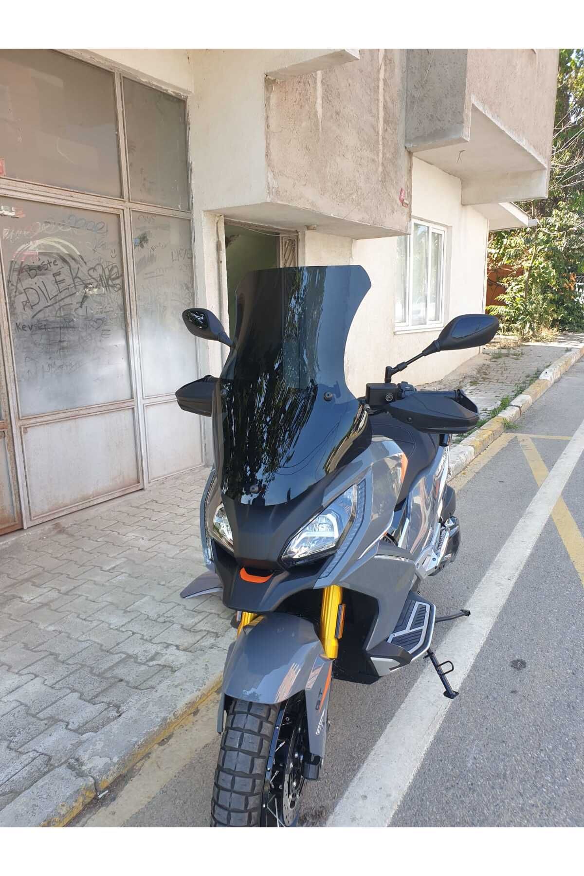 Peugeot XP 400 Siperlik Ön Cam 2023-2025 Model 55cm Siyah Renkli 4mm KISA SPOR CAM
