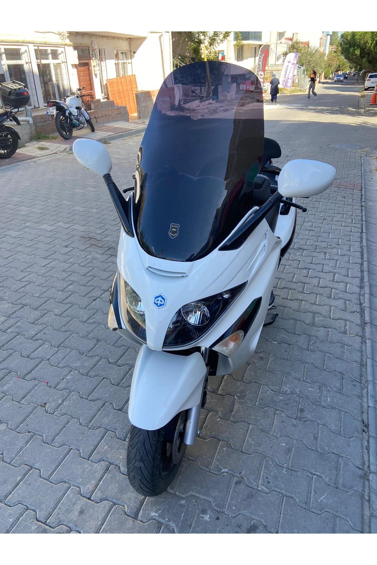 Piaggio X Evo 250-400 Siperlik Ön Cam 2009 2016 Model 70cm Siyah Renkli 4mm