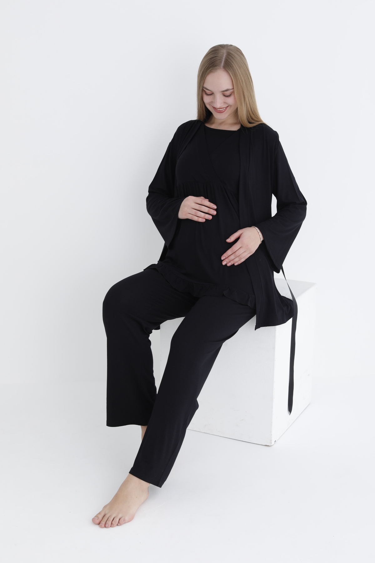 Miss Dünya Lissa Sabahlıklı Fırfır Detaylı Kısa Kol Emzirmeye Uygun Hamile ve Lohusa Pijama Takımı fotoğrafı 3 (önizleme)