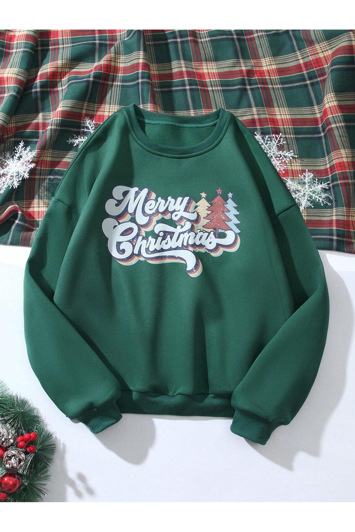 سويت شيرت برقبة دائرية بطبعة عيد ميلاد سعيد