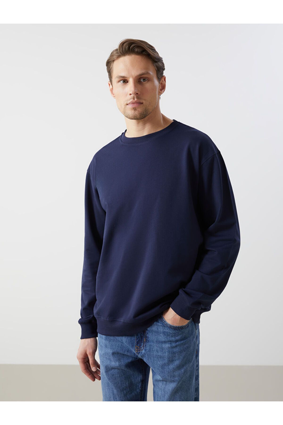 LC Waikiki Bisiklet Yaka Uzun Kollu Basic Erkek Sweatshirt