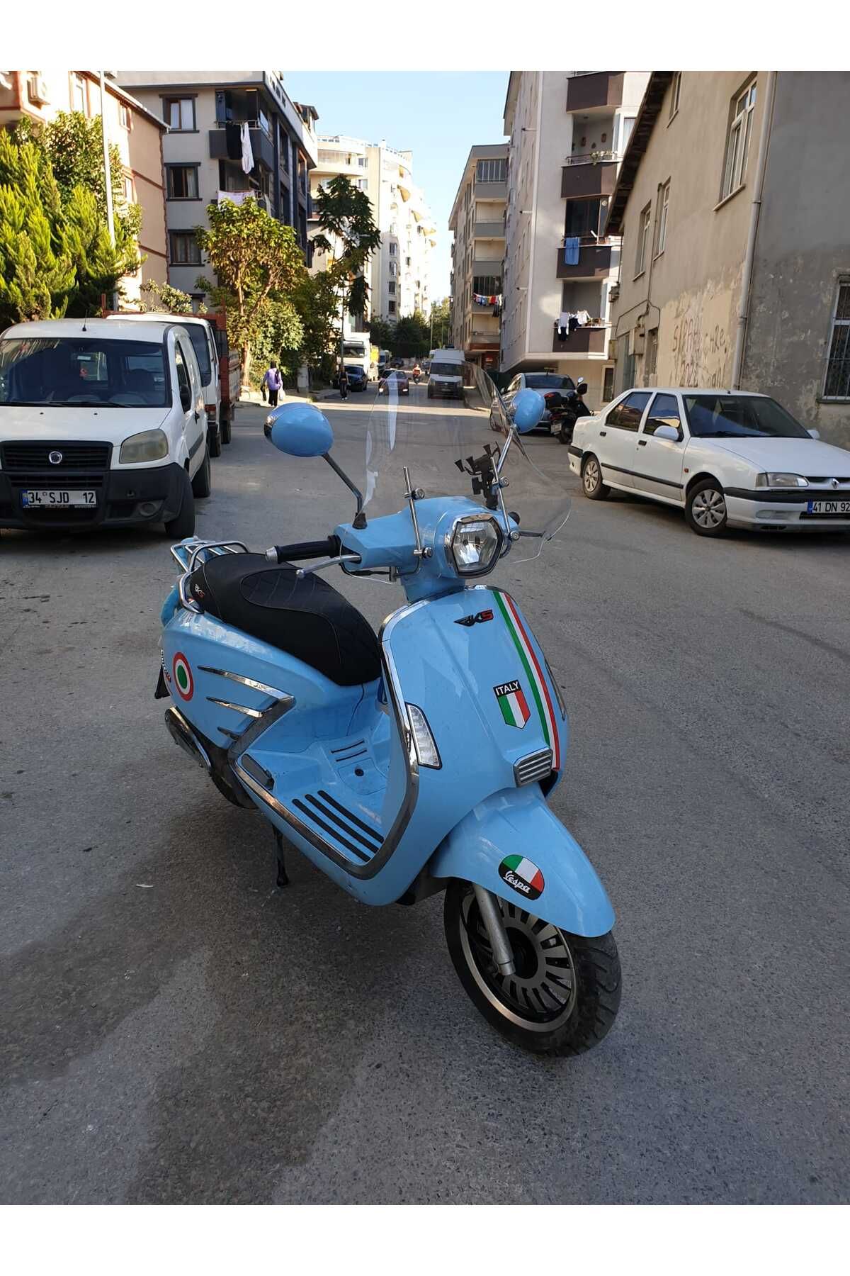 RKS Bitter Siperlik Ön Cam 2022-2025 Model 43cm Şeffaf Renkli 4mm Aparat Gönderi̇lmeyecek