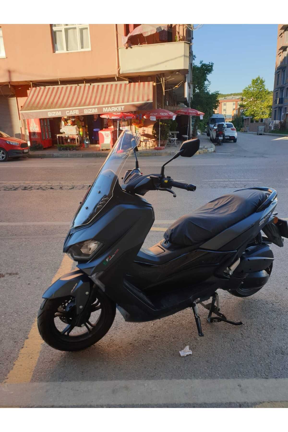 RKS Grace 202 Siperlik Ön Cam 2022-2025 Model 55cm Şeffaf Renkli 4mm KISA SPOR CAM