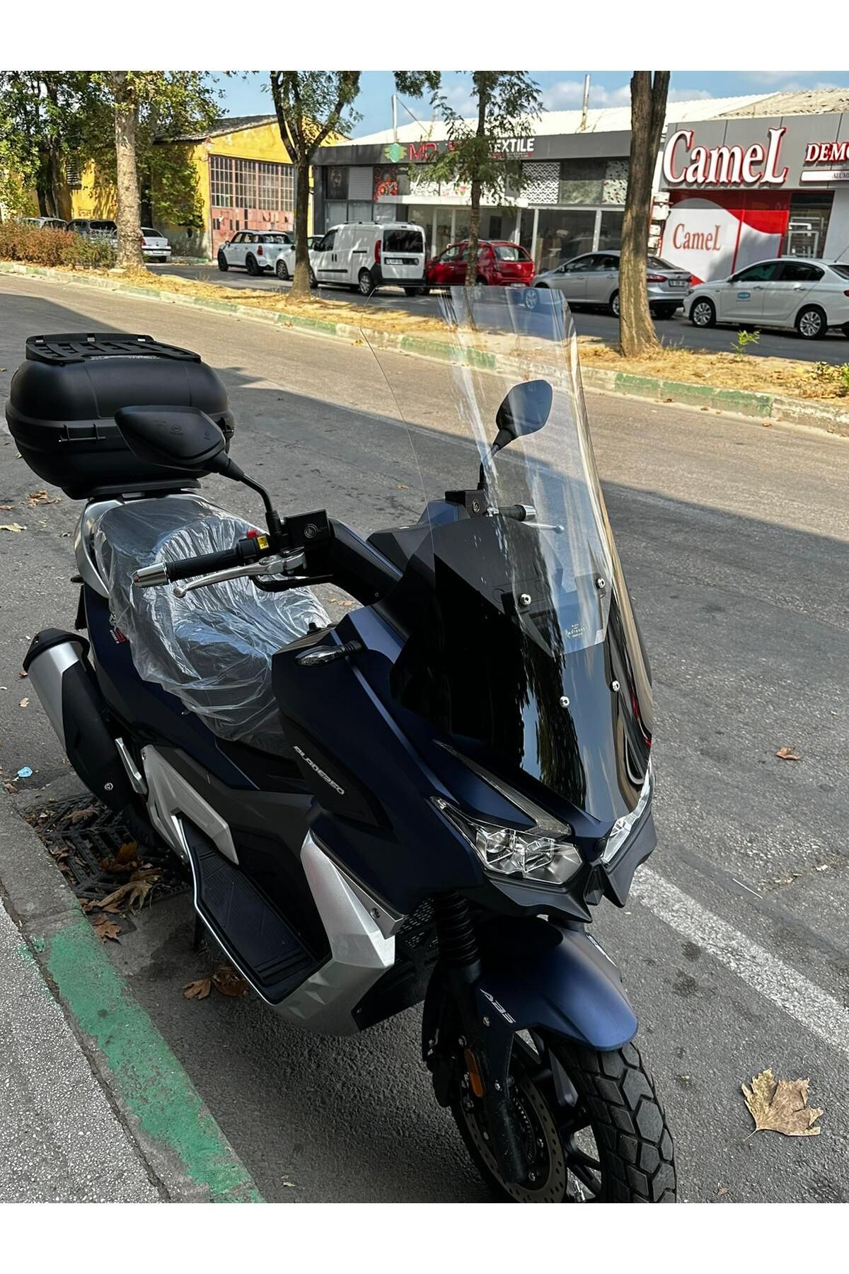 RKS Blade 250 -350  Siperlik Ön Cam 2023-2025 Model 65cm Şeffaf Renkli 4mm ORTA BOYLU CAM