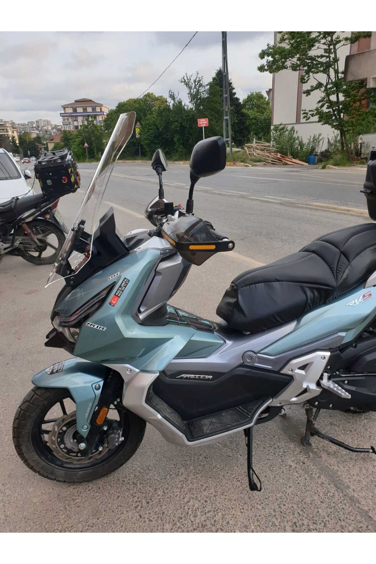 RKS Freccia 150 Siperlik Ön Cam 2022-2025 Model 65cm Şeffaf Renkli 4mm ORTA BOYLU CAM