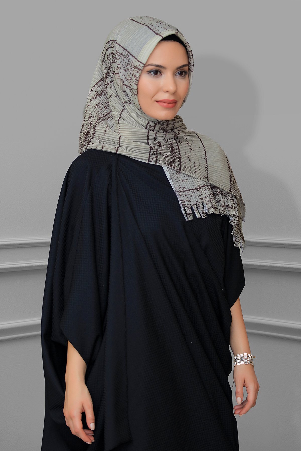 Beige Practical Ready-to-Place Hijab Scarf Cut Fiber Pleated Striped Pattern 1818d2_12
