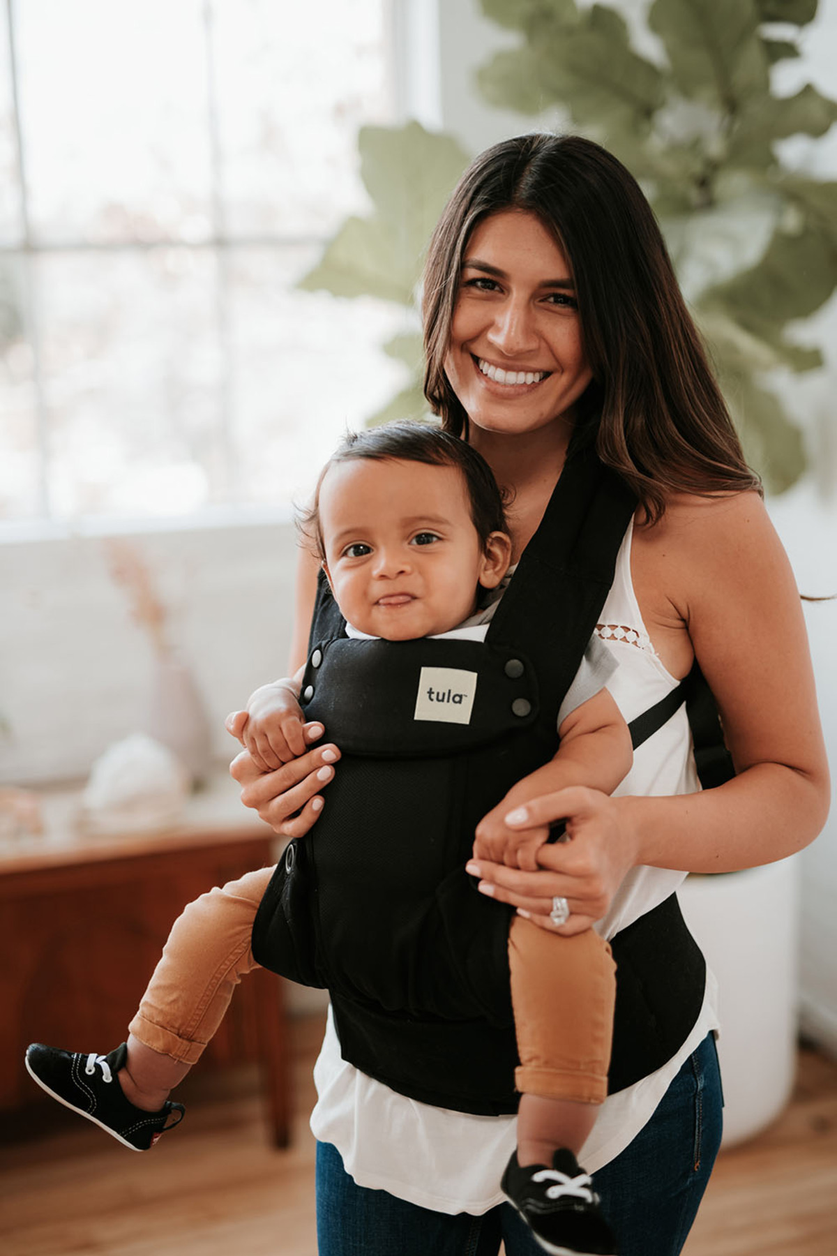 Ergobaby Tula Explore Mesh (Urbanista Black) 3 Farklı Taşıma Pozisyonlu Ergonomik Kanguru, 0-4 Yaş fotoğrafı 3 (önizleme)