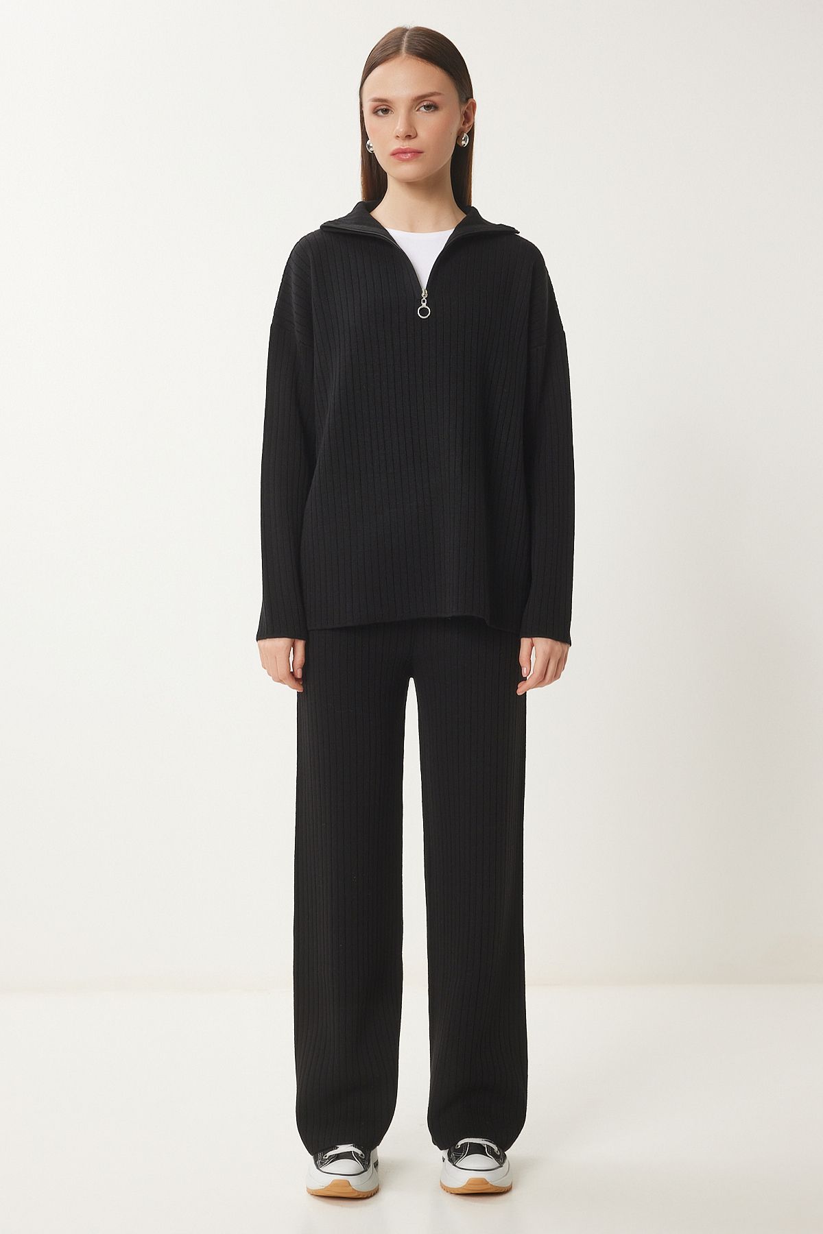 Happiness İstanbul Schwarzes, Geripptes Strickpullover- Und Hosen-set – Reißverschluss für Damen - One Size