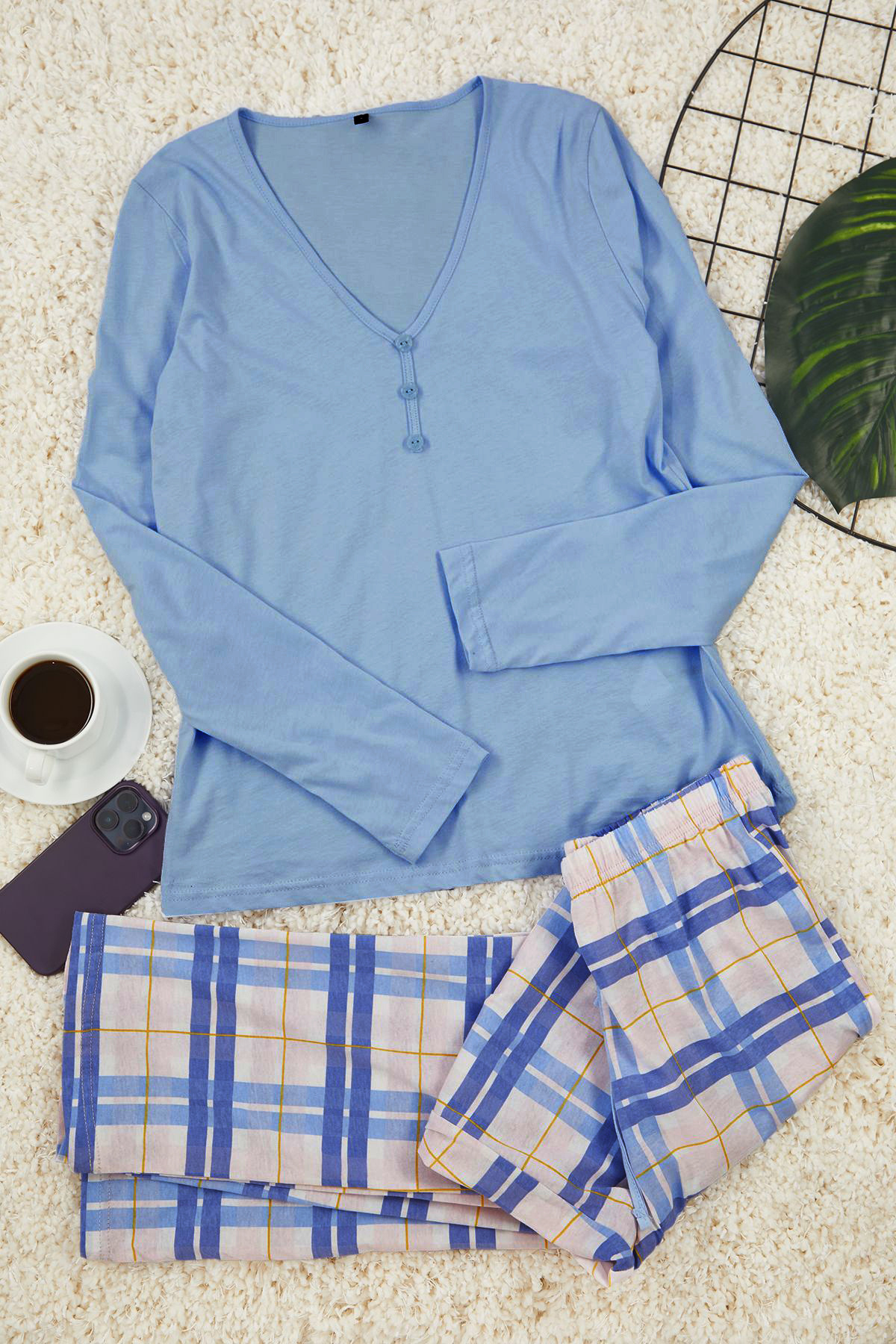 Trendyolmilla  Mavi %100 Pamuklu Ekoseli Bağlama ve Düğme Detaylı Örme Pijama Takımı THMAW25PT00004 - Görsel 6