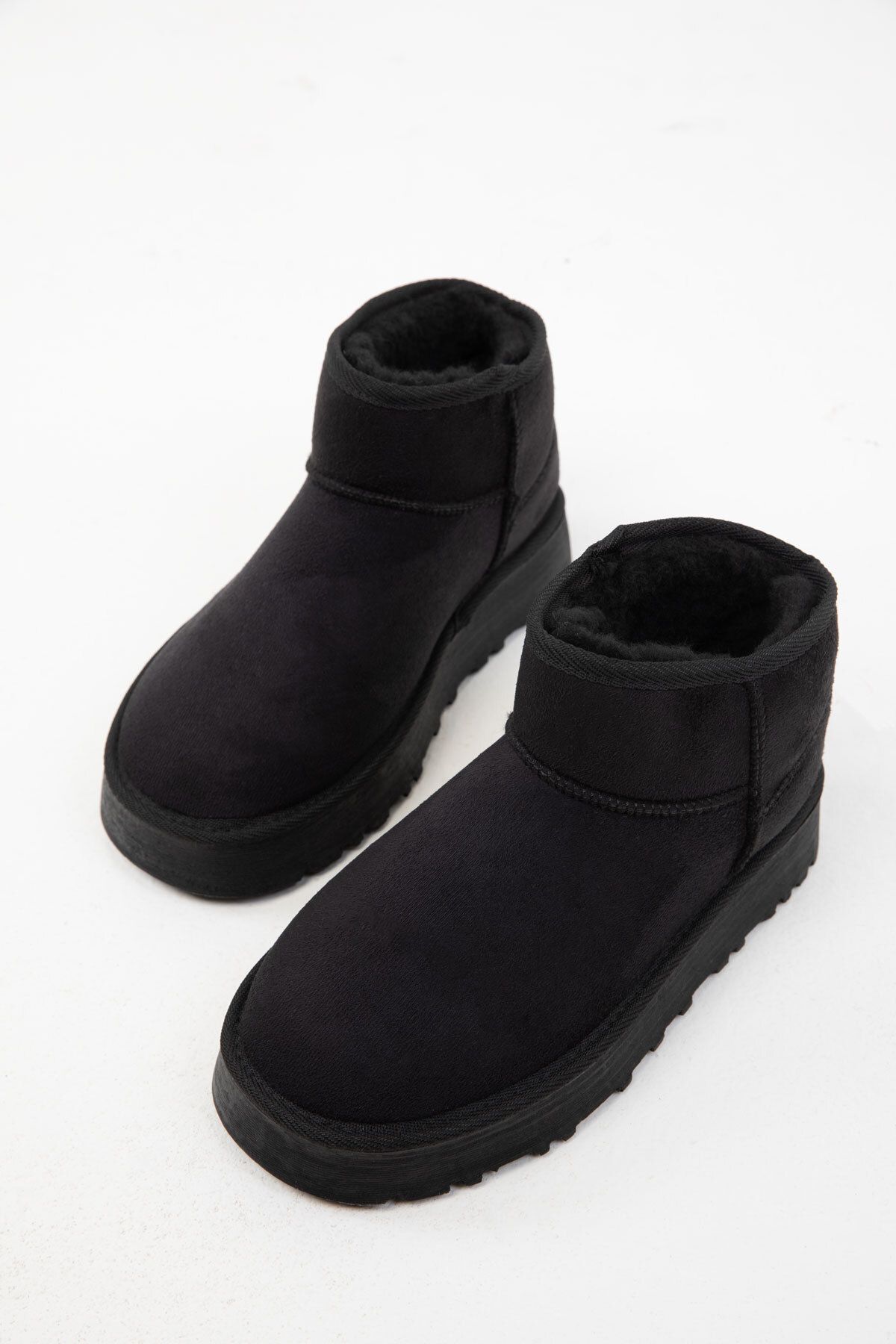 SOHO-Dámské černé semišové boty - 19761 Model Bootie 2